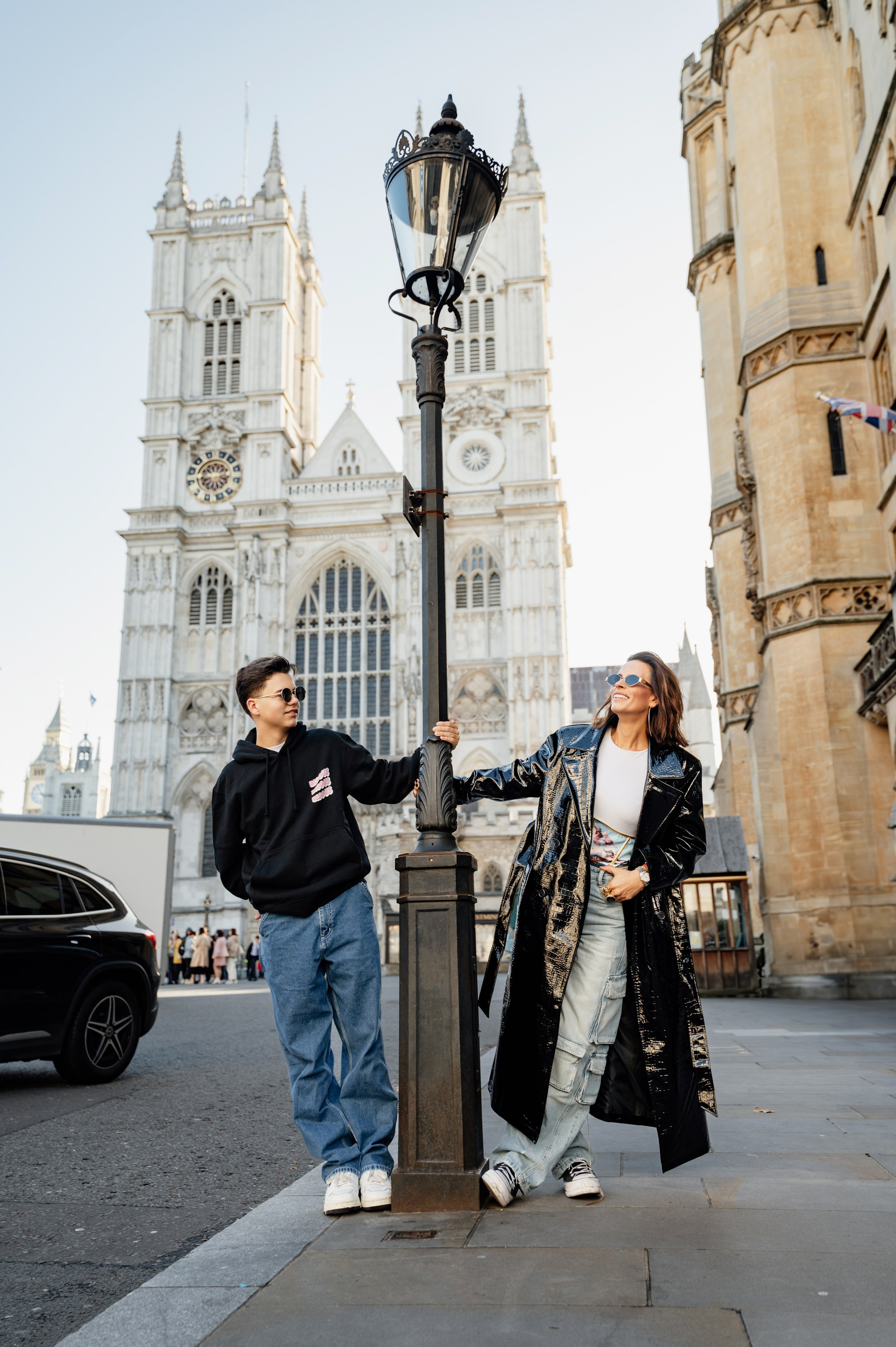 Tower Bridge+Westminster Carmela with son. FAMILY AND WEDDING PHOTOGRAPHER IN LONDON MARINA RIVA