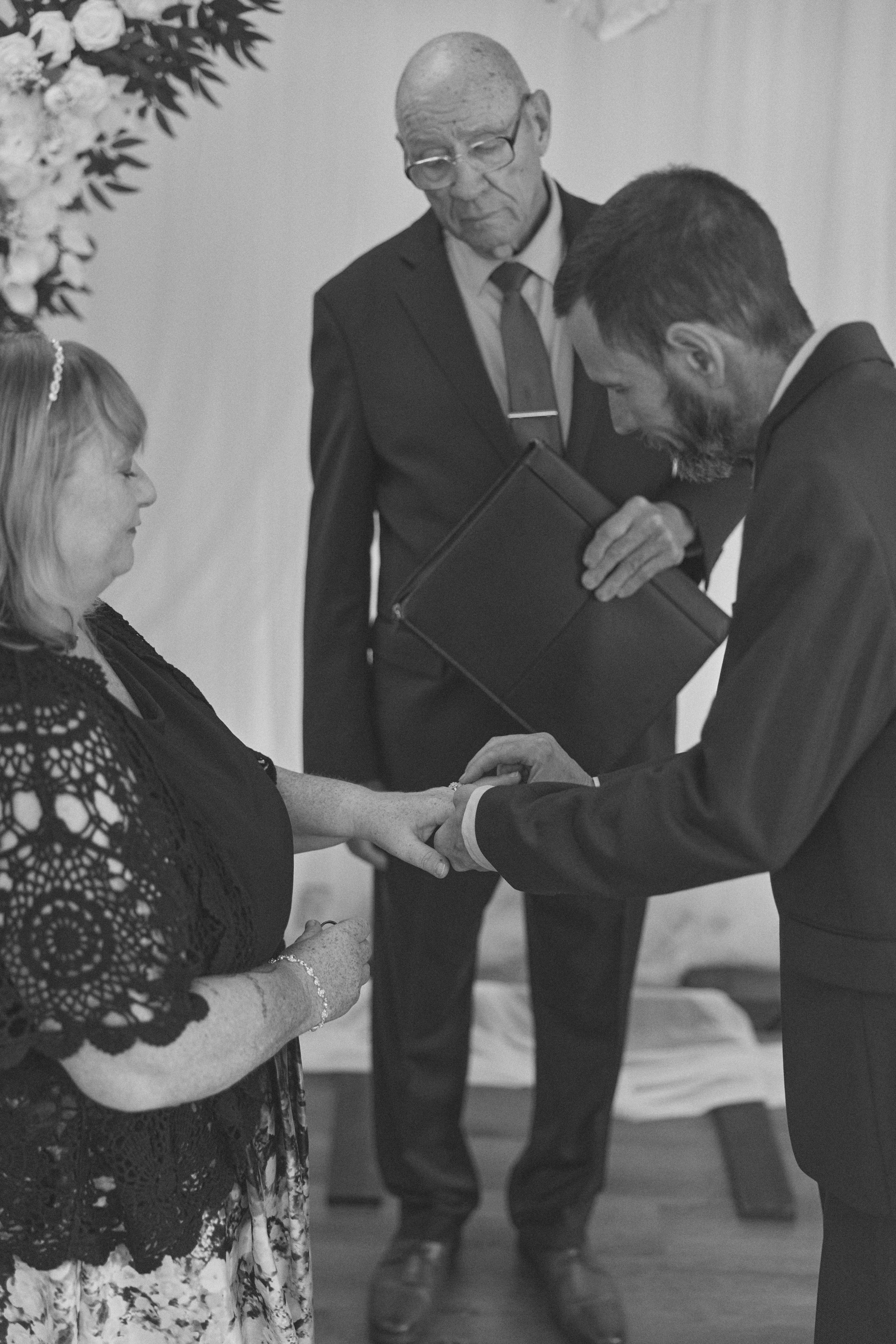 Jodi & Charles Сity hall ceremonies +Photoshoot afterward, Columbus. Columbus Proposal & Wedding Photographer | Kovyphoto
