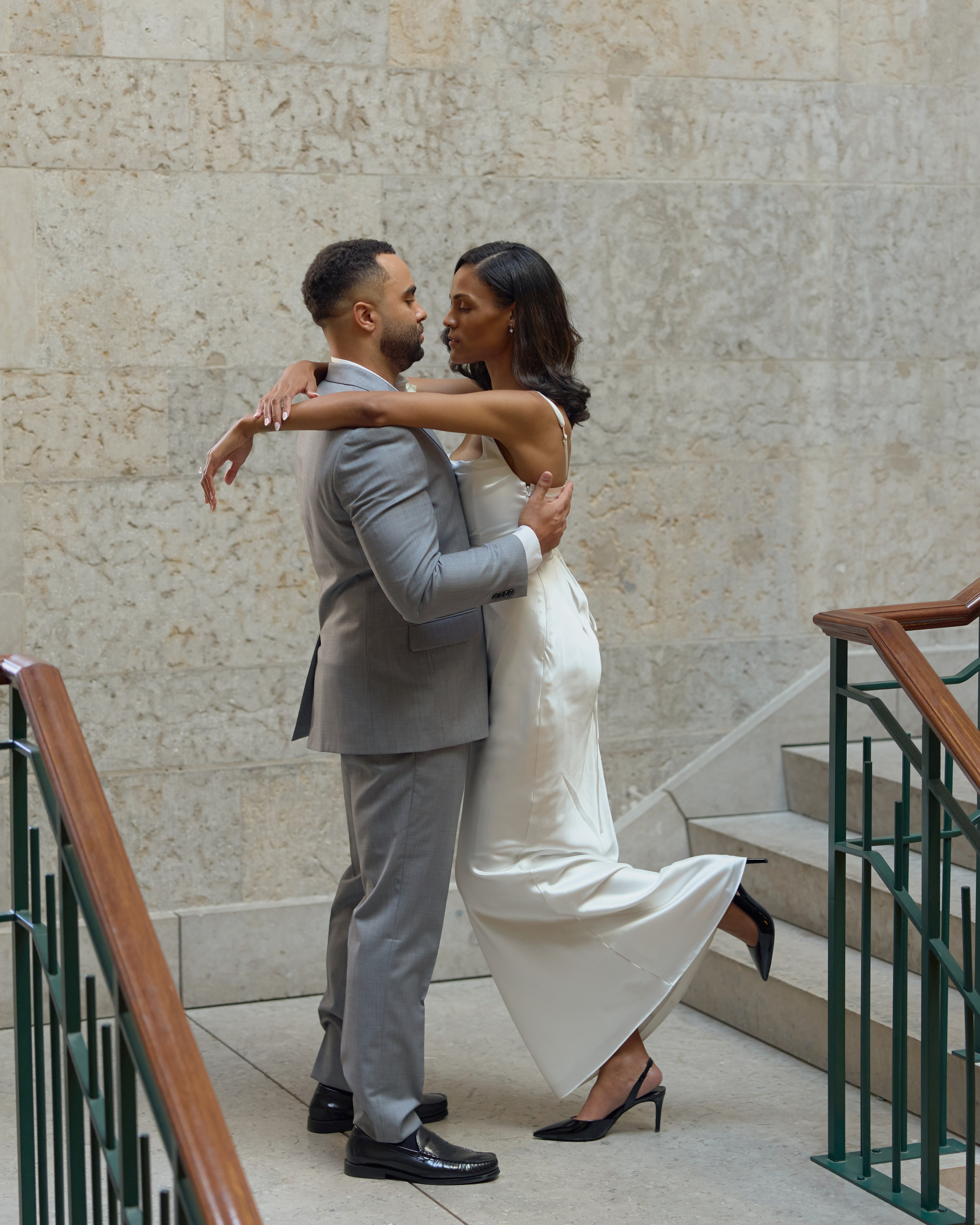 Ohio Statehouse Intimate Wedding | Columbus Ohio Photographer