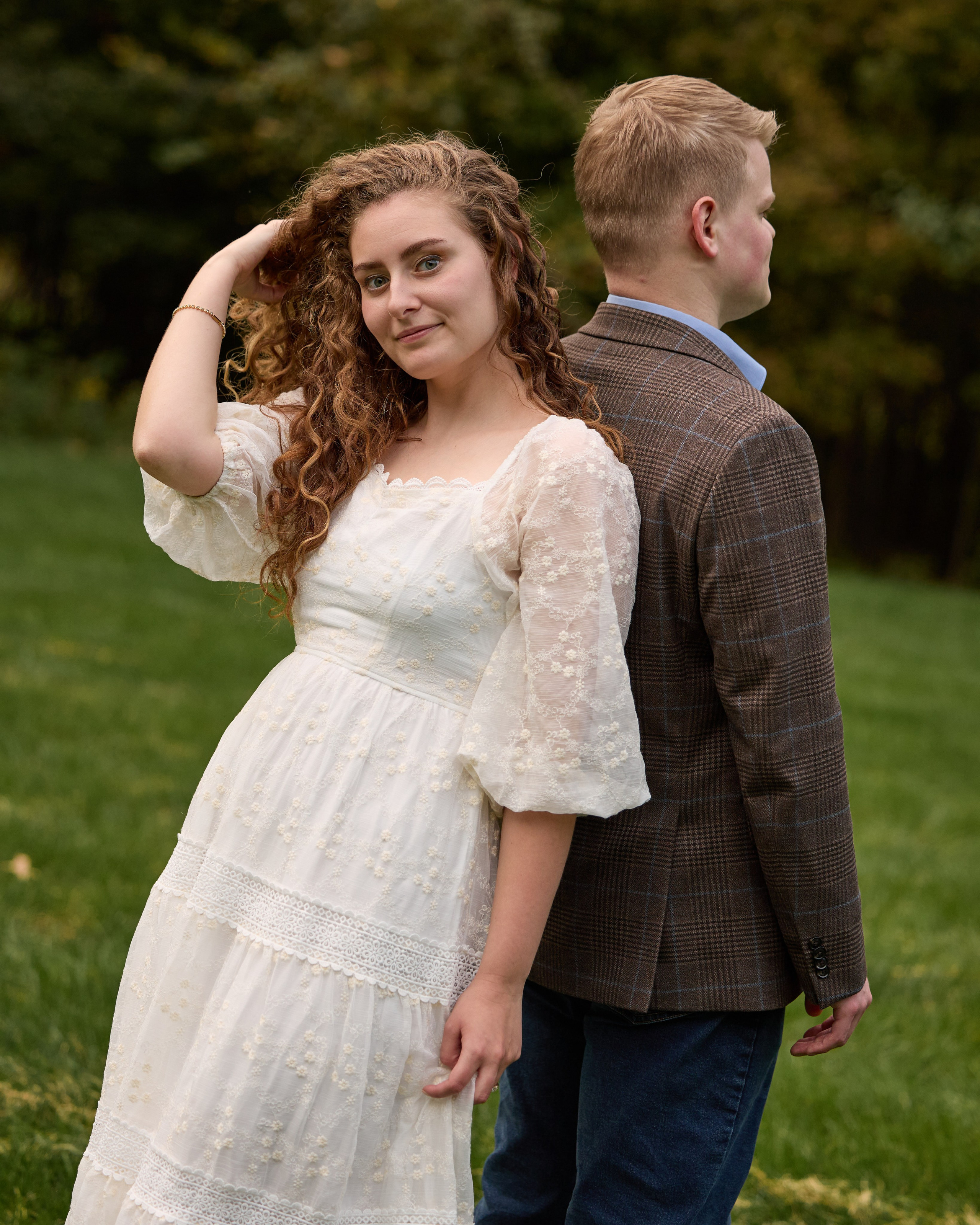 Couples Photoshoot at Swan Lake Event Center | Powell Ohio