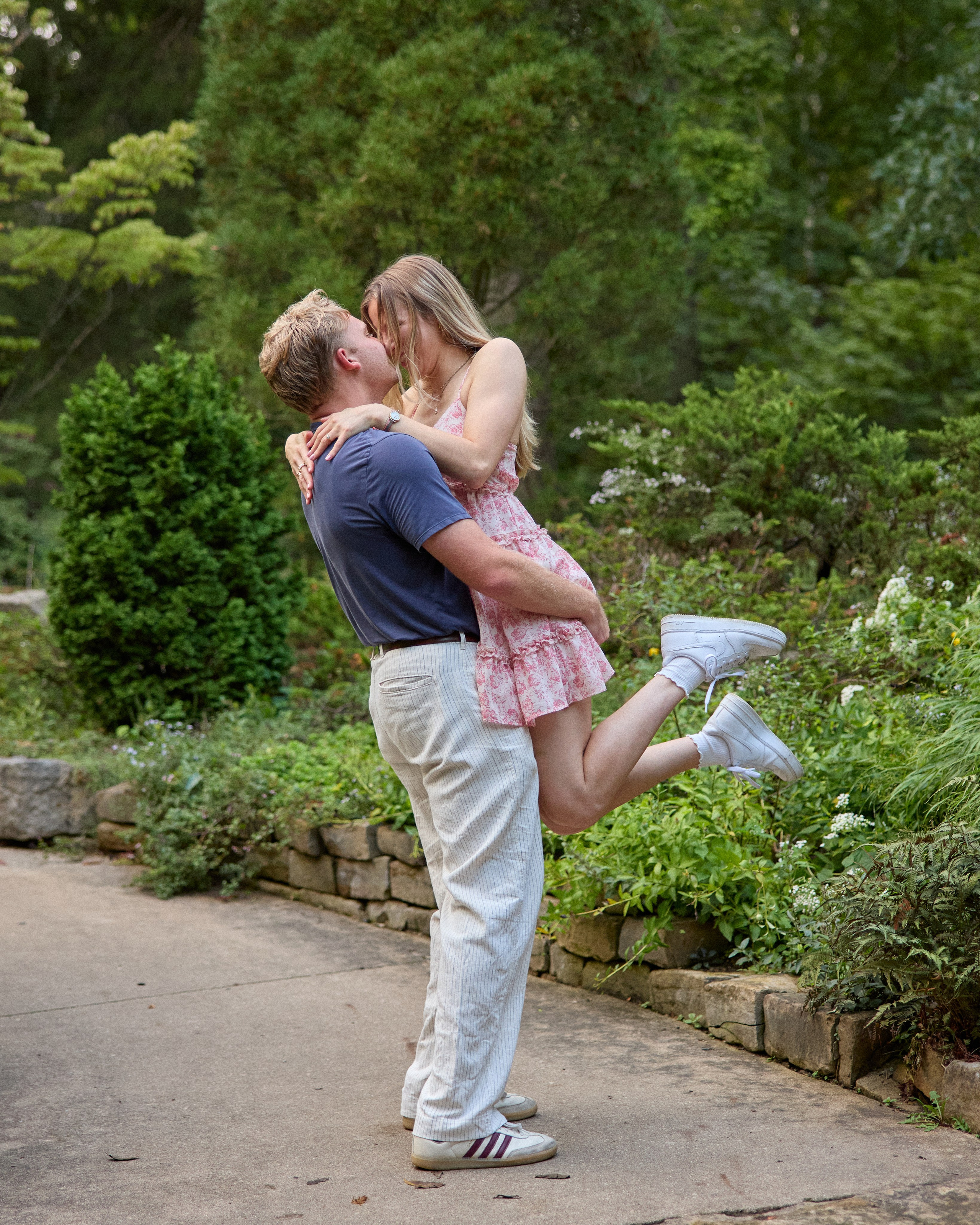 Inniswood Secret Garden Proposal | Columbus Ohio Photographer