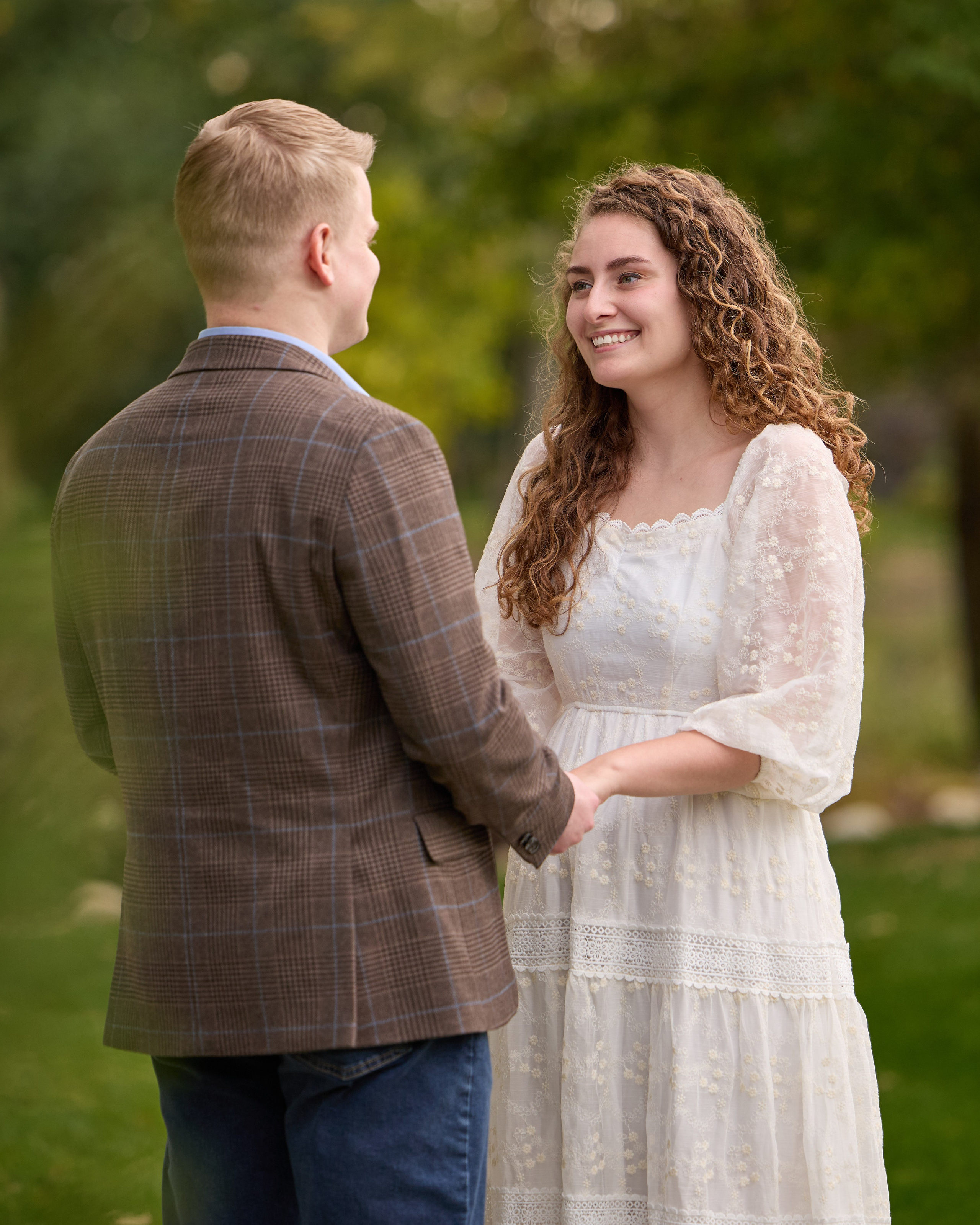 Couples Photoshoot at Swan Lake Event Center | Powell Ohio