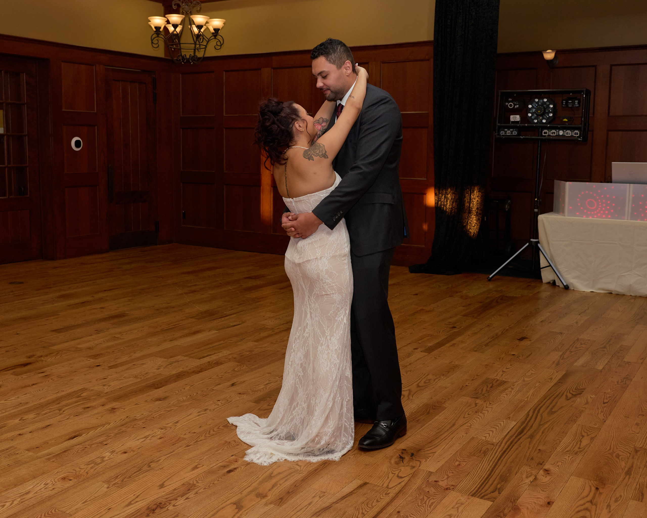 Charlie & Ryann Mini wedding, Dublin. Columbus Proposal & Wedding Photographer | Kovyphoto