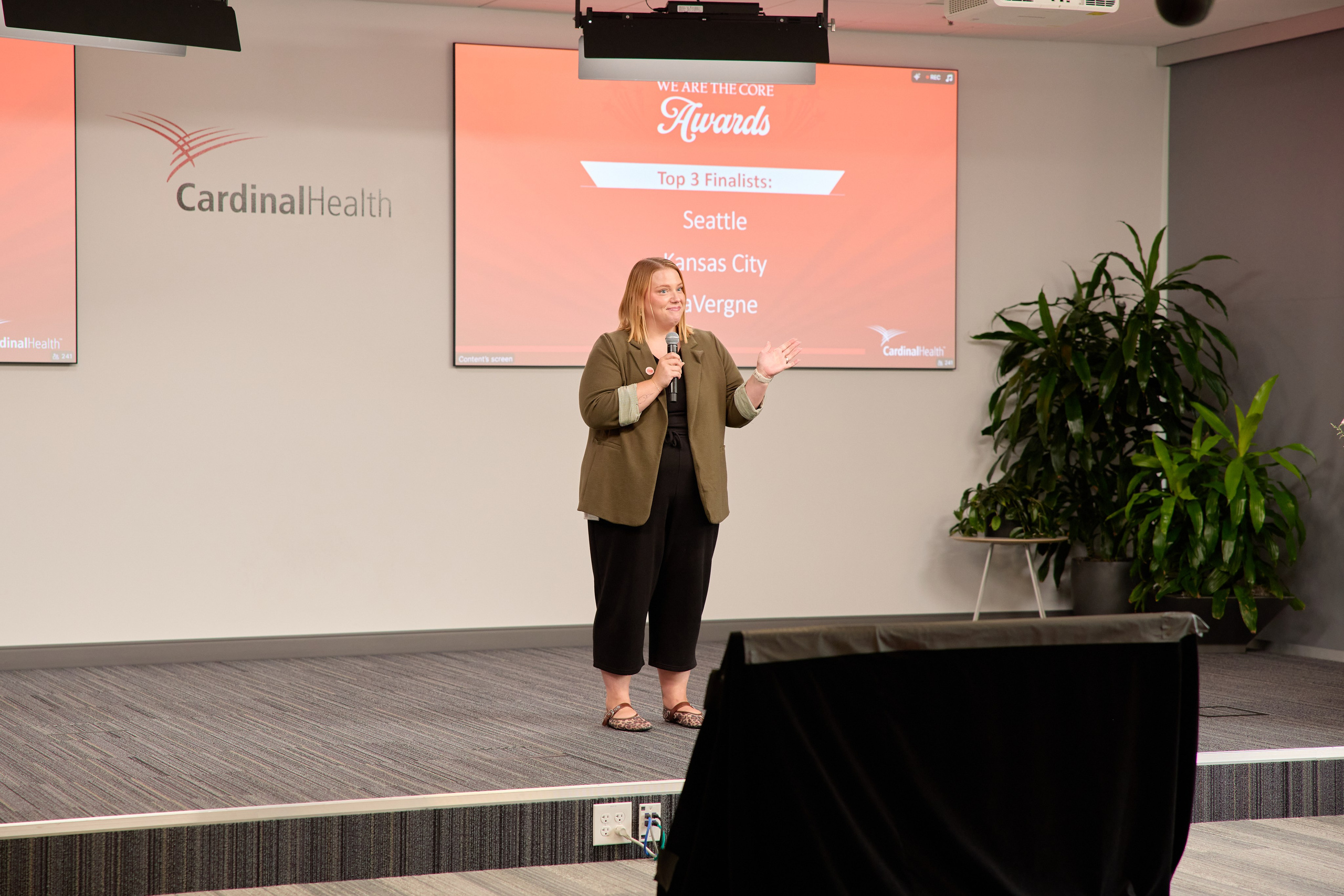 Cardinal Health Event. Columbus Proposal & Wedding Photographer | Kovyphoto