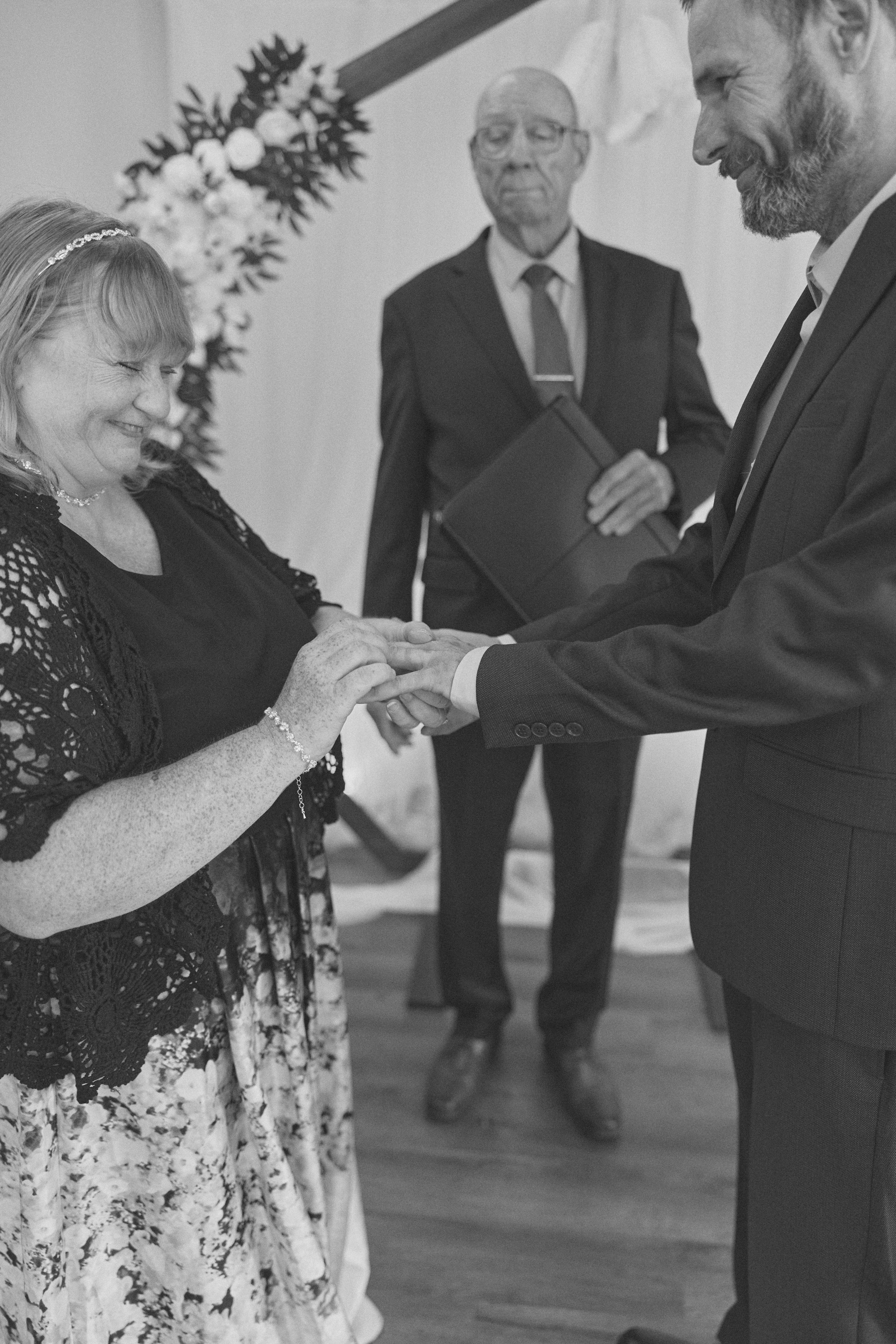 Columbus Ohio Micro Wedding Photographer | Intimate Wedding