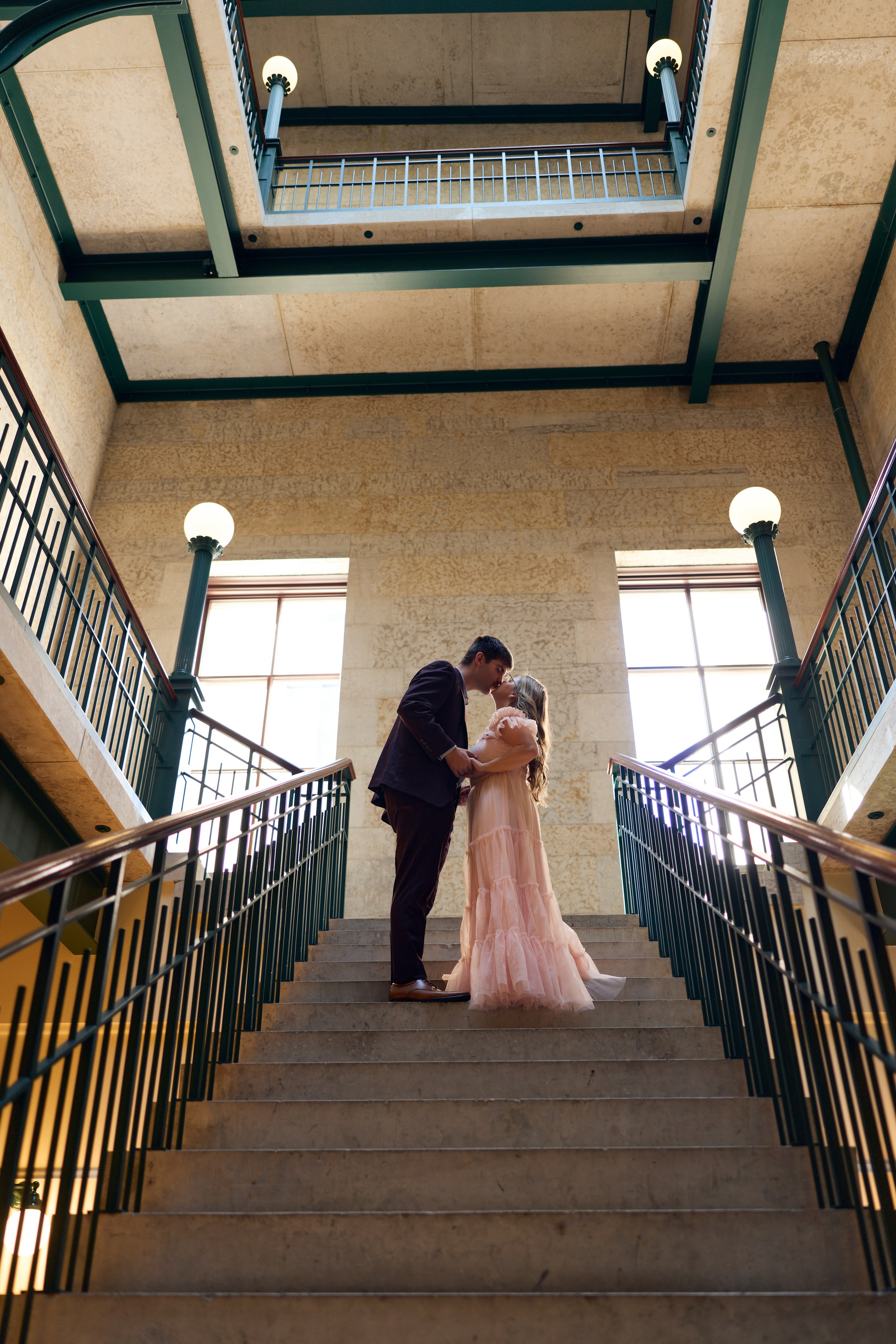Ohio Statehouse Engagement Photos | Columbus Ohio Photographer