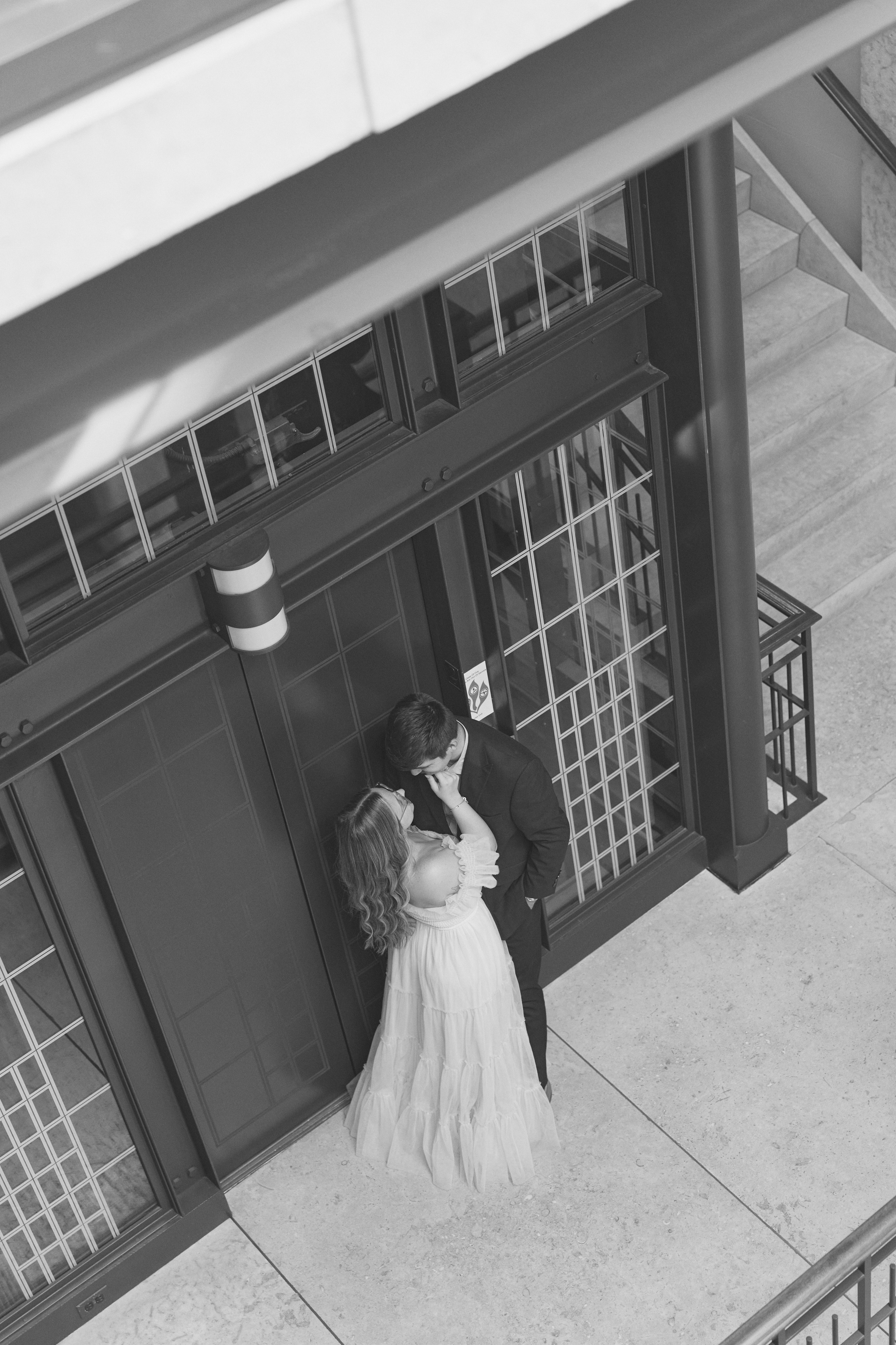 Ohio Statehouse Engagement Photos | Columbus Ohio Photographer