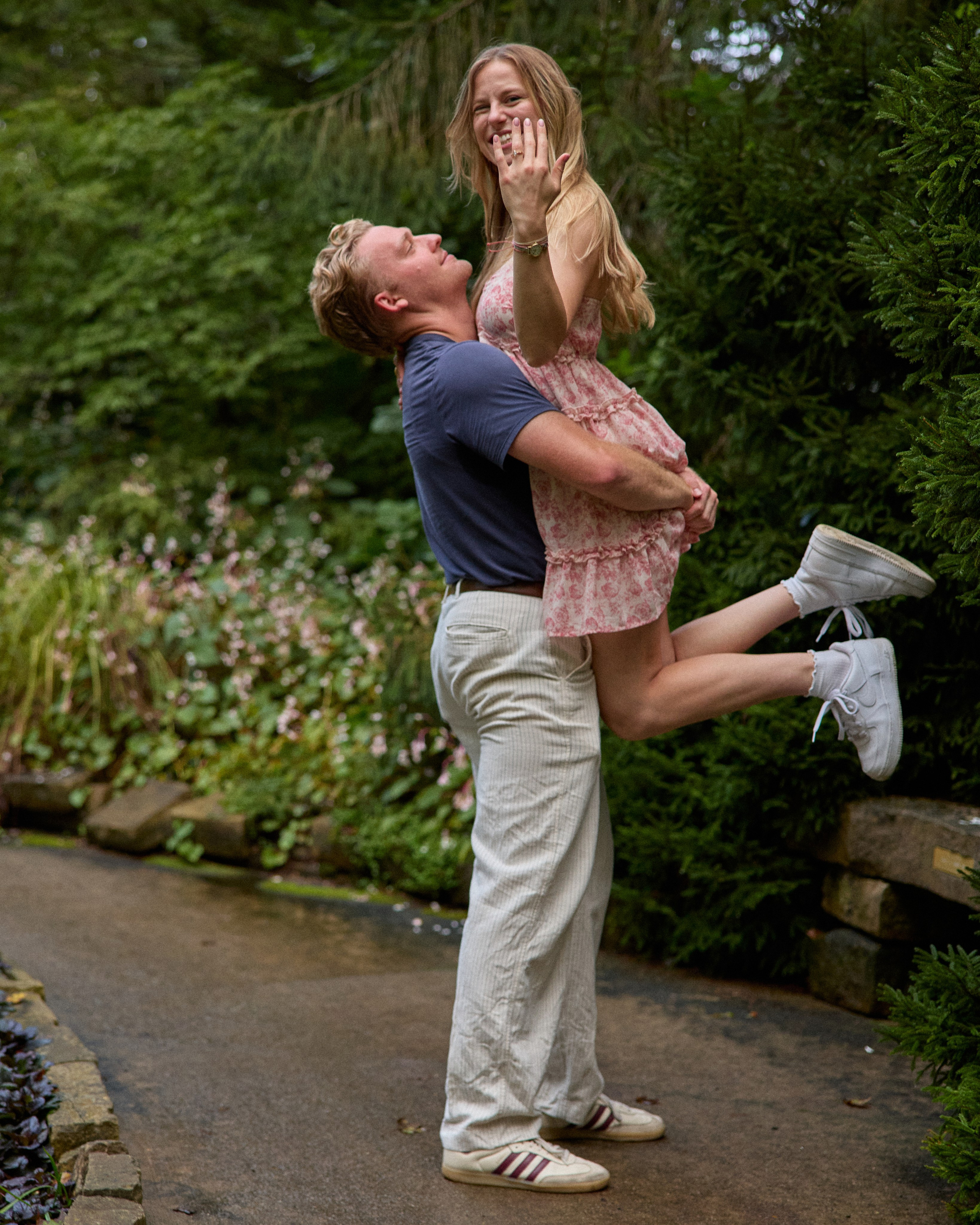 Inniswood Secret Garden Proposal | Columbus Ohio Photographer