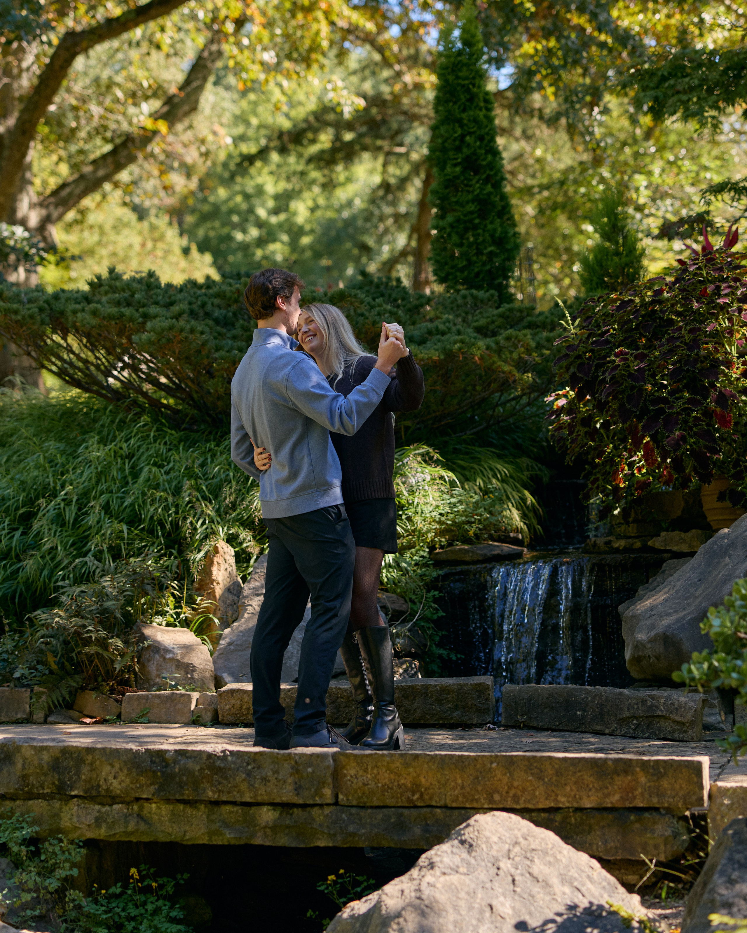 Inniswood Waterfall Proposal | Columbus Ohio Photographer