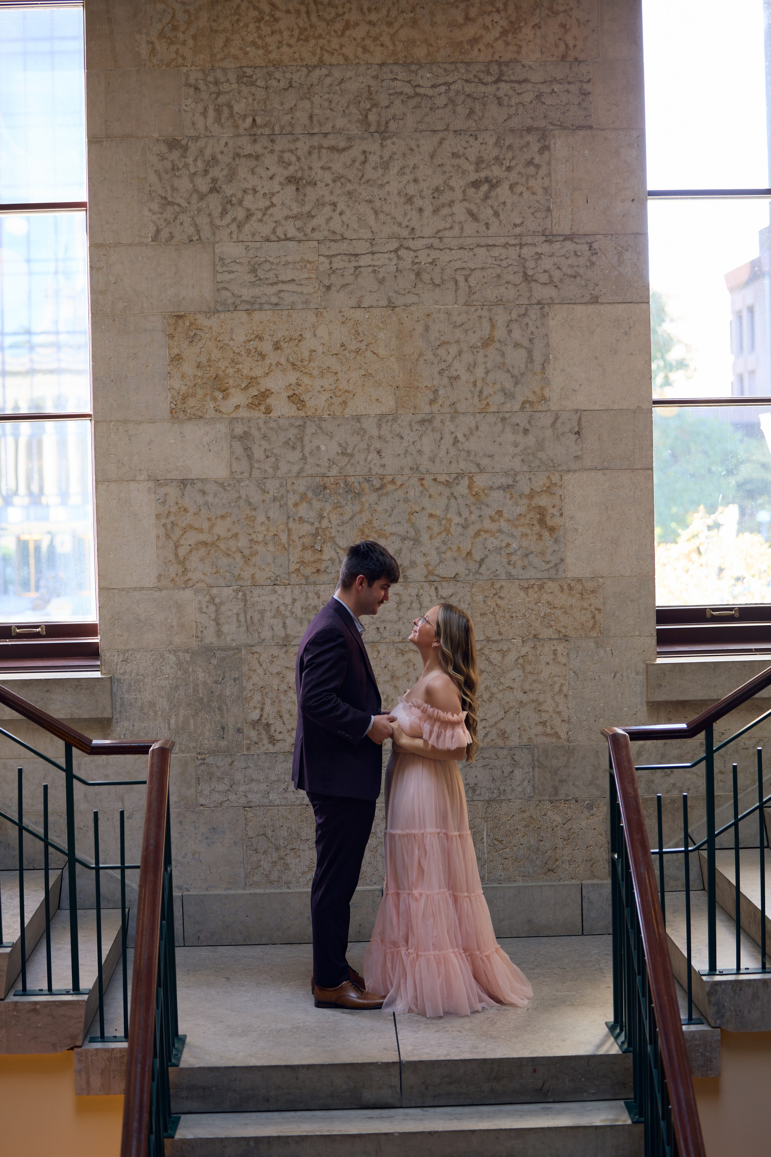 Ohio Statehouse Engagement Photos | Columbus Ohio Photographer