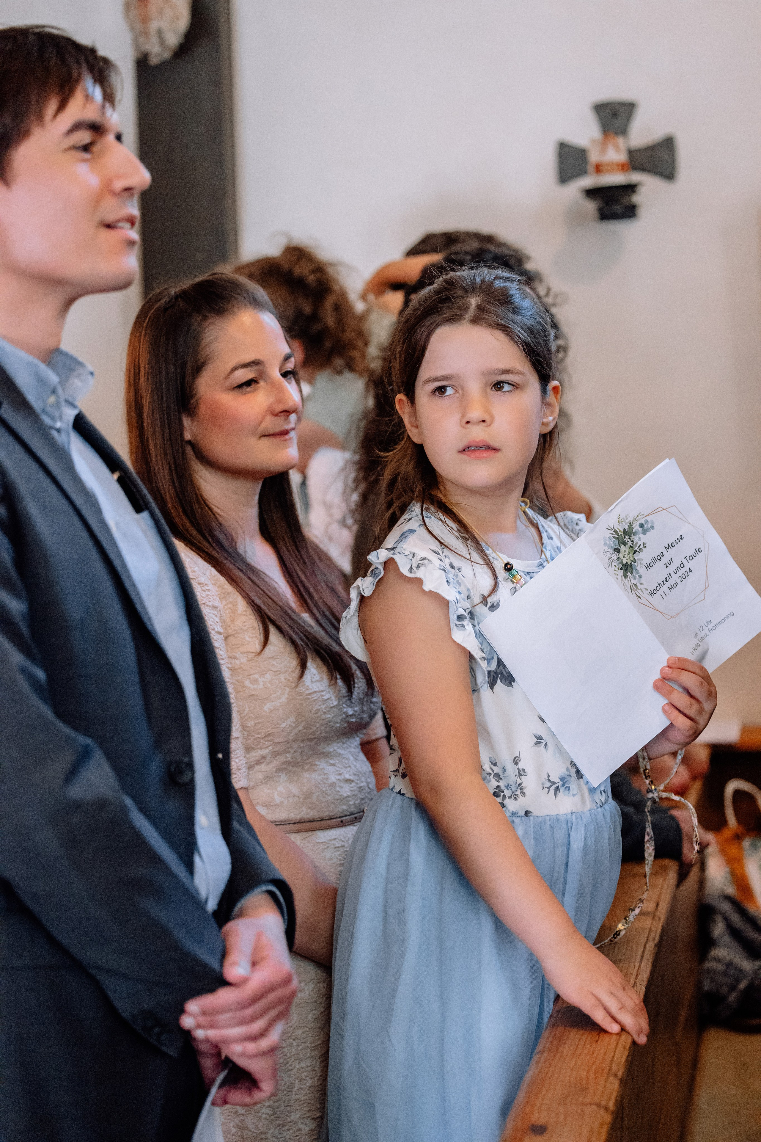 Trauung und Taufe: Heilig-Kreuz-Kirche. Hochzeitsfotograf München Taufe Familienfotograf Tanja Mauke