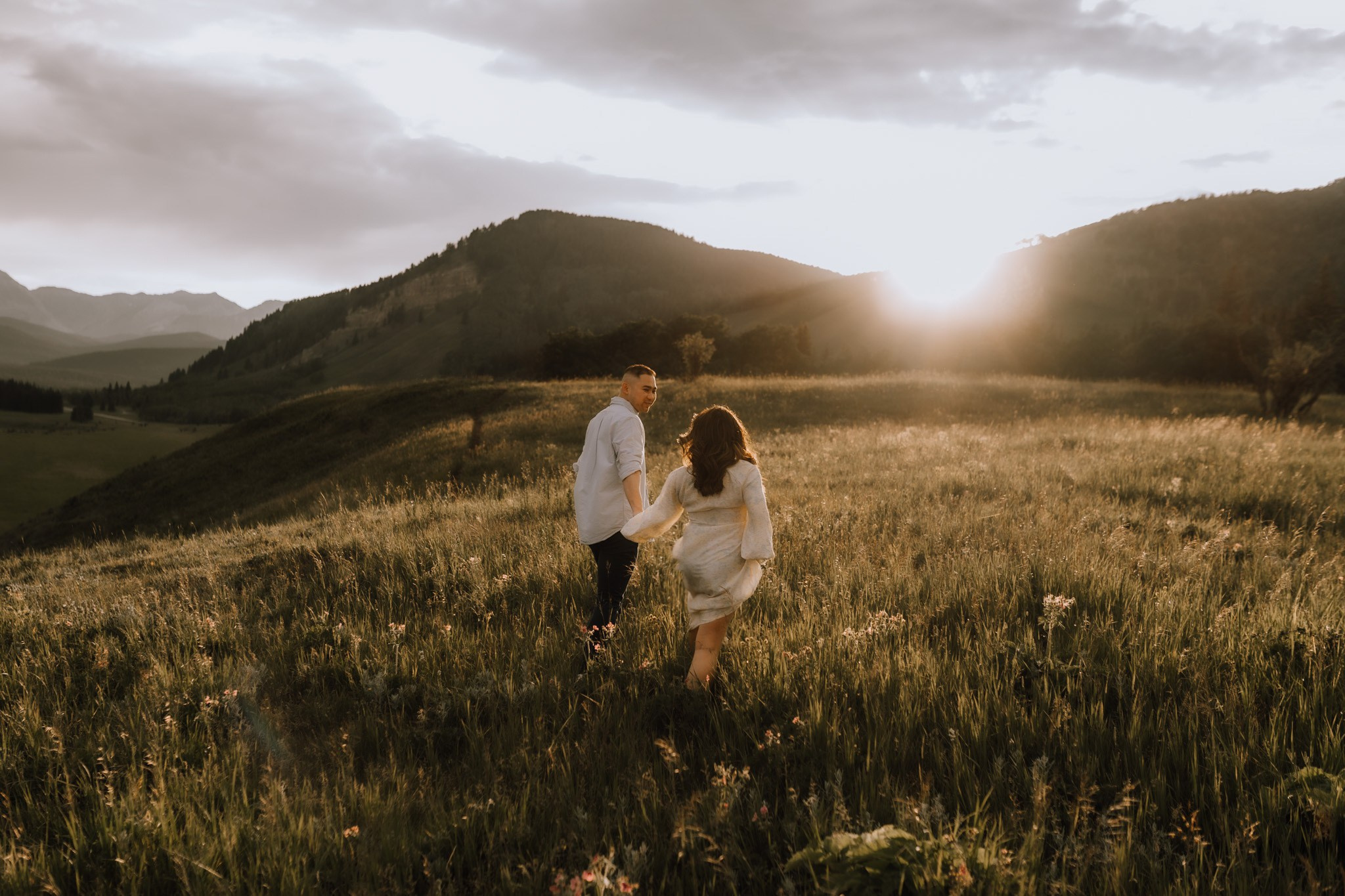 Pregnancy. Wedding and family photographer in Calgary Kate Beliaeva