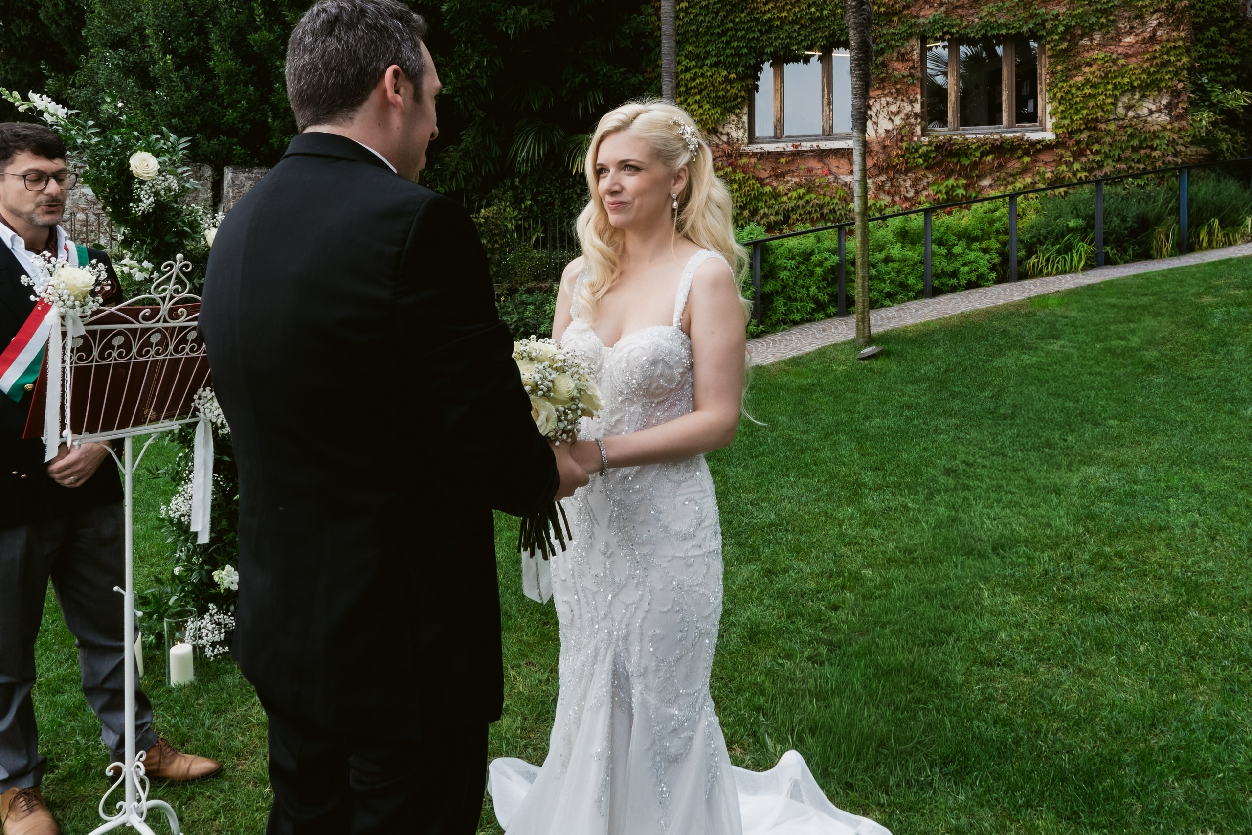 LINDSEY AND ROBERT _LAKE GARDA. PHOTOGRAPHER IN ITALY