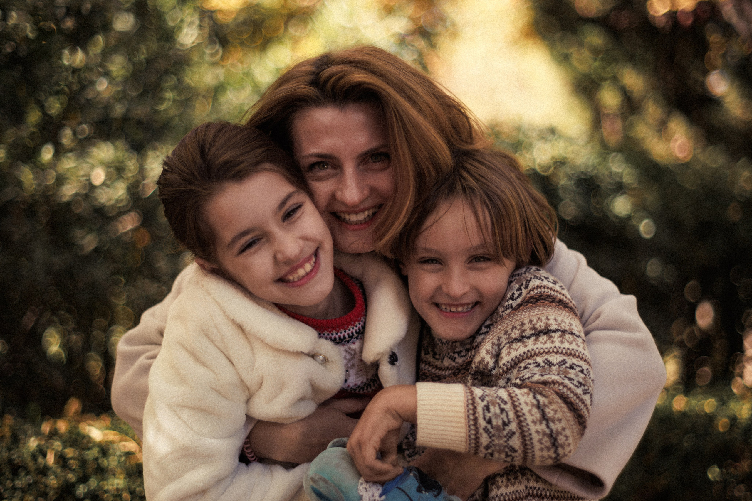 Autumn Family Photoshoot in park of Athens. Photographer in Greece Kristina