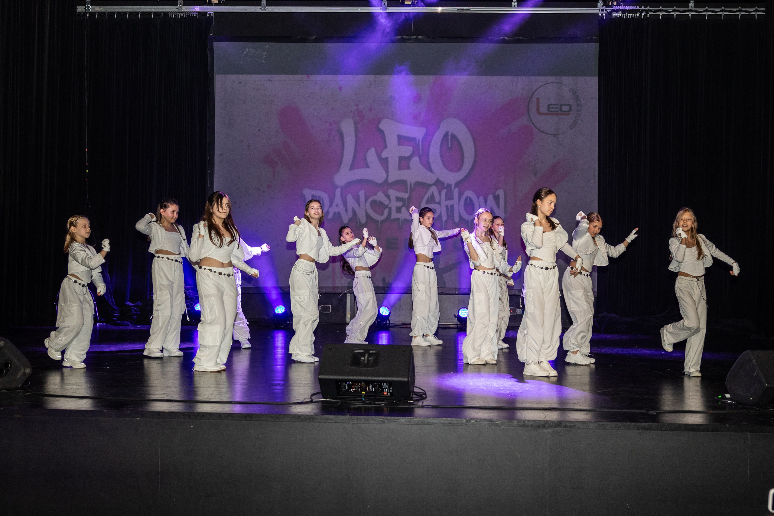 LEO DANCE SHOW WINTER 2025. Семейный и детский фотограф в Варшаве Мила Бобровская