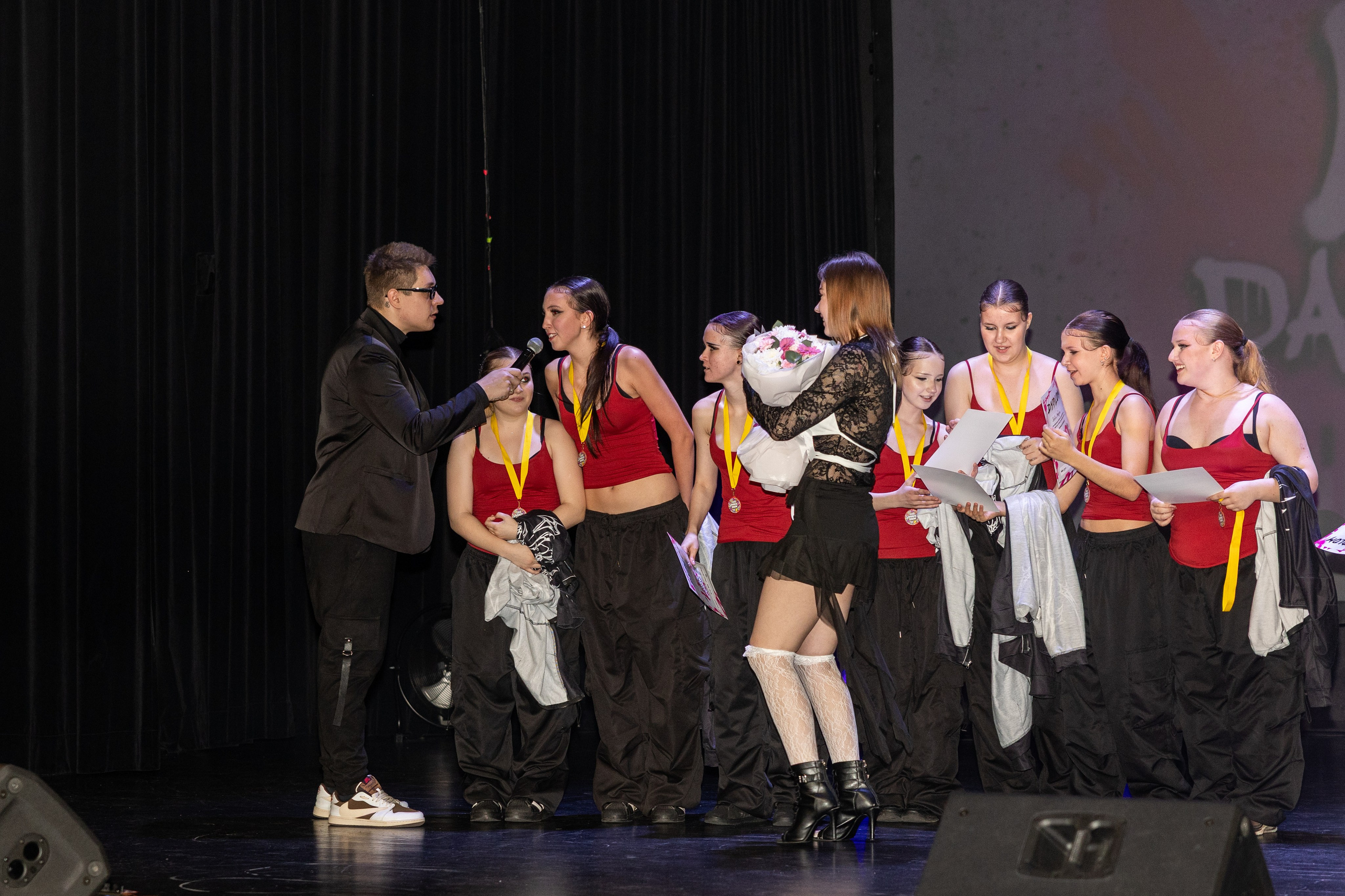 LEO DANCE SHOW WINTER 2025. Семейный и детский фотограф в Варшаве Мила Бобровская