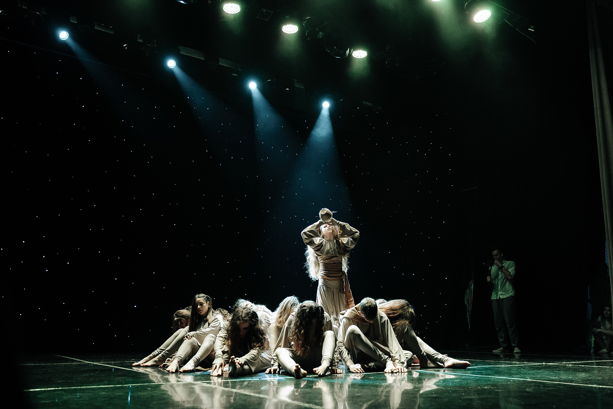 Dancing show. Professional Wedding and event photographer USA New York