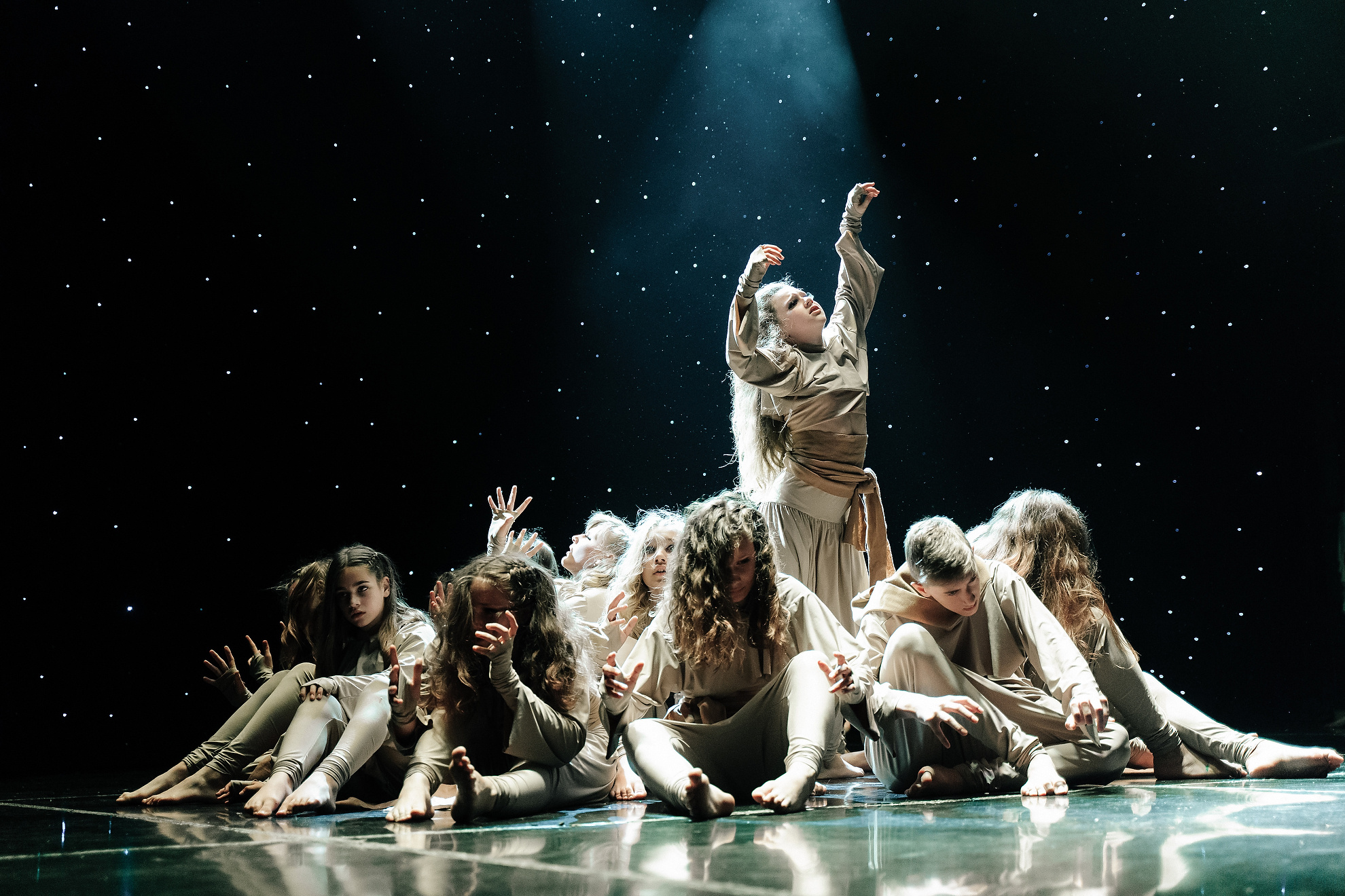 Dancing show. Professional Wedding and event photographer USA New York