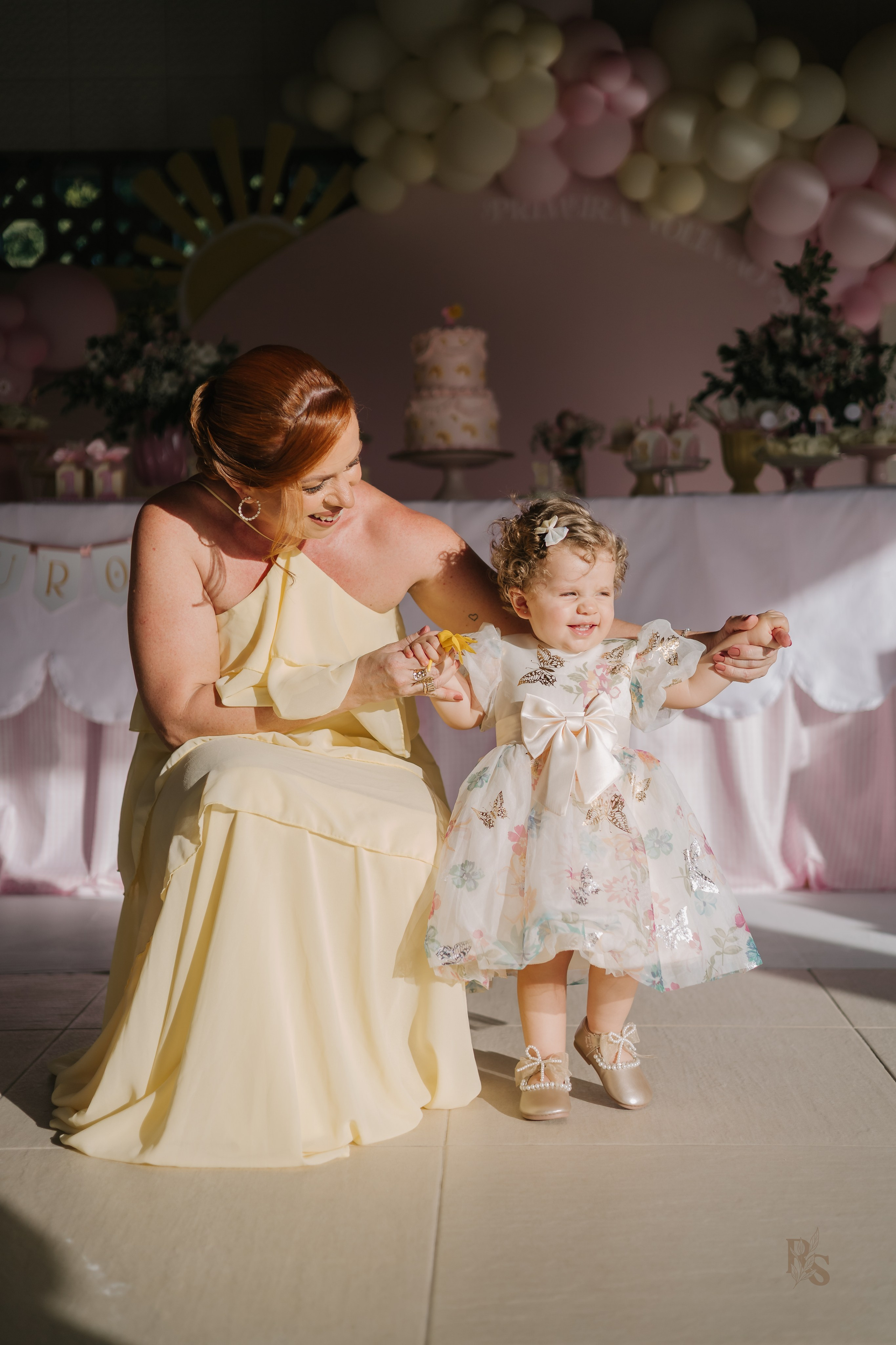 Aurora — 1 ano. Fotógrafo Richard Silvestre — Casamentos na Bahia