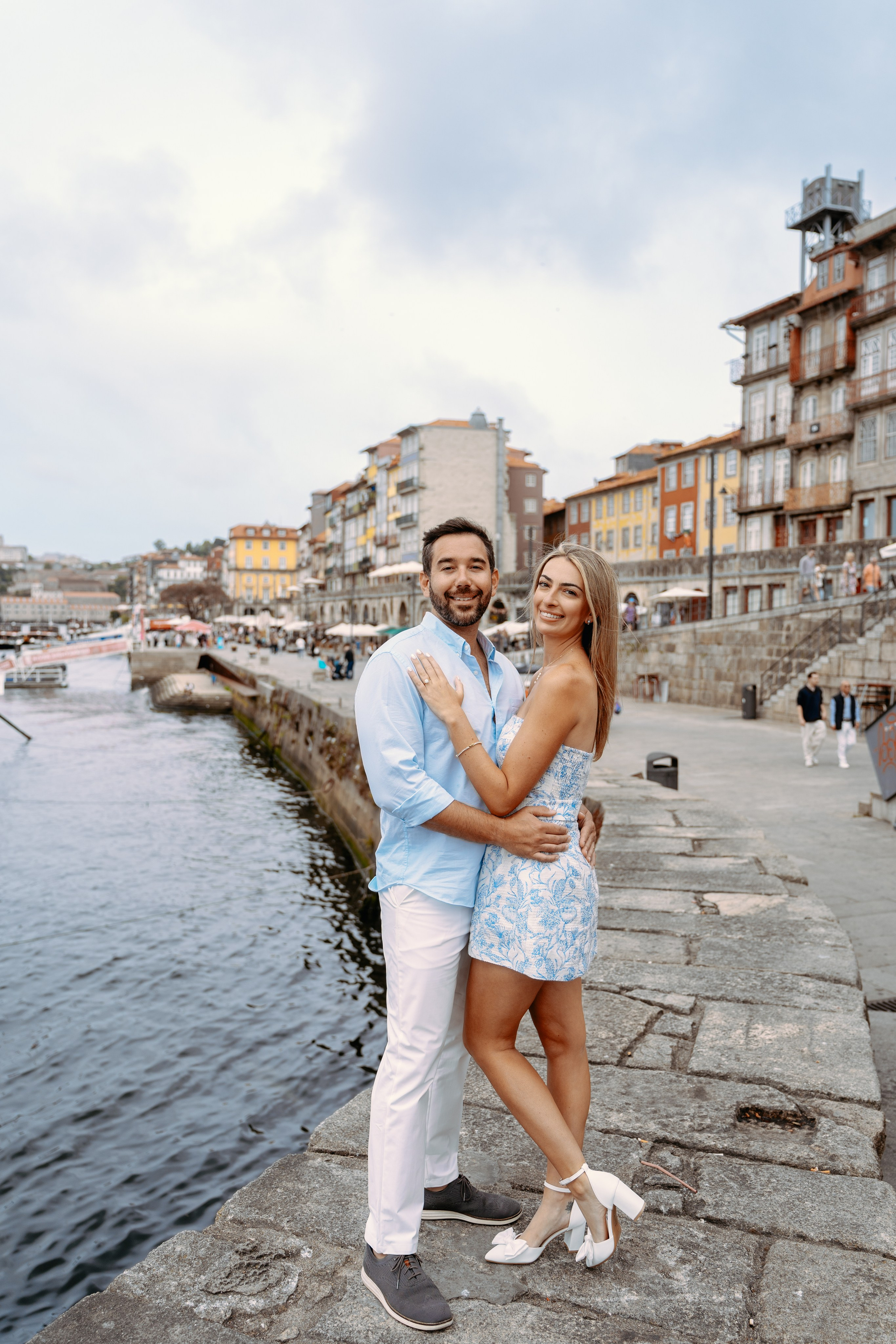 LOVE STORY IN PORTO. Sessões de fotos e vídeos, tours fotográficos em Portugal — WePortugal