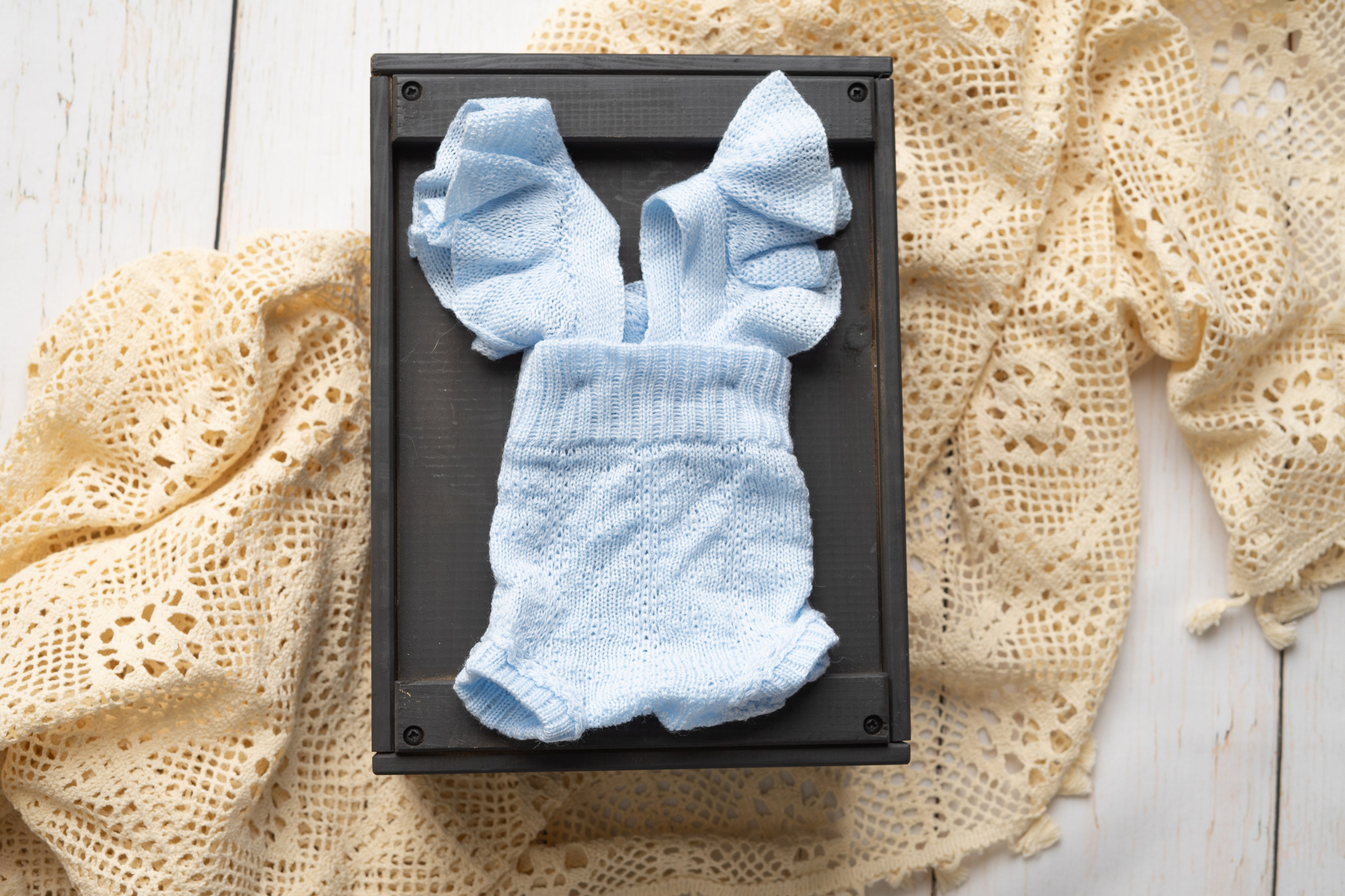 Outfits for Girls. Newborn Photographer and life casting in Dubai Dariya Saeed