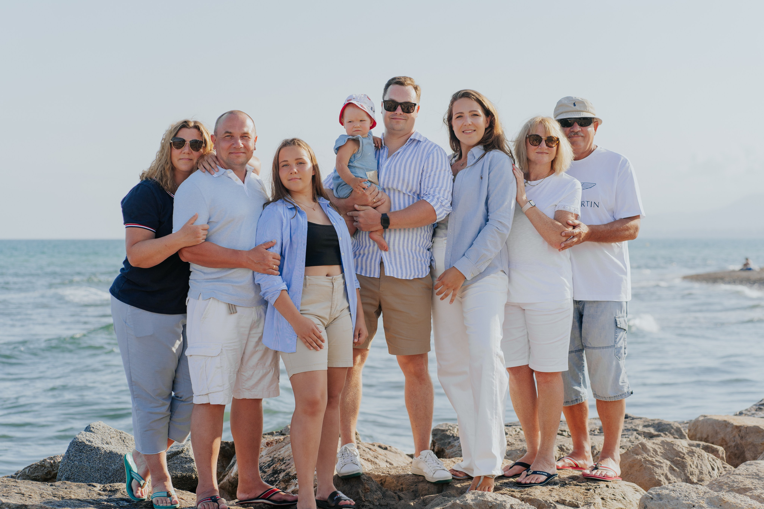 Family in Cambris. DiaFoto — Wow Photographer in Barcelona | Premium Barcelona Photoshoot Experience