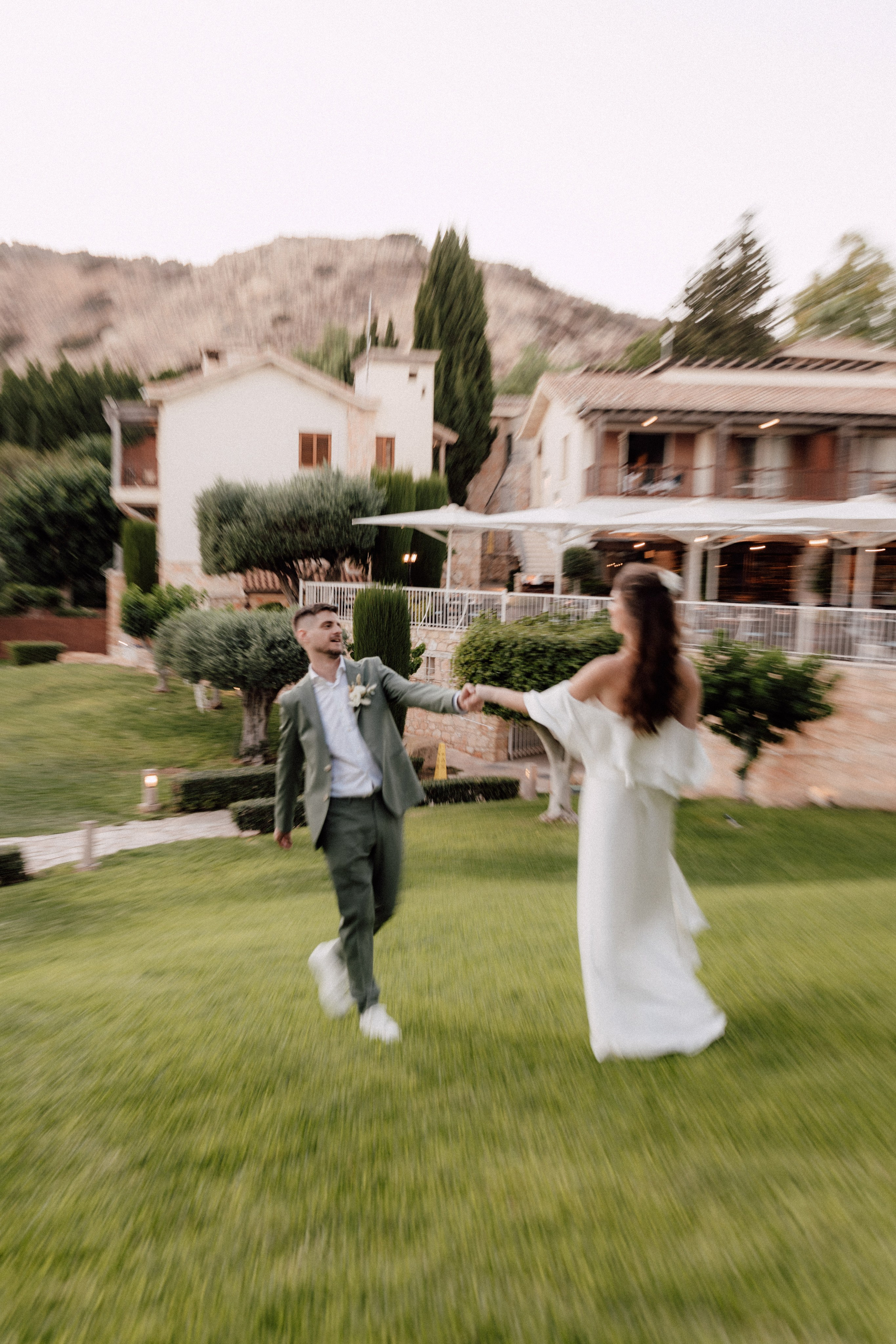Vlad & Tanya. Photographer Alina Sparrow