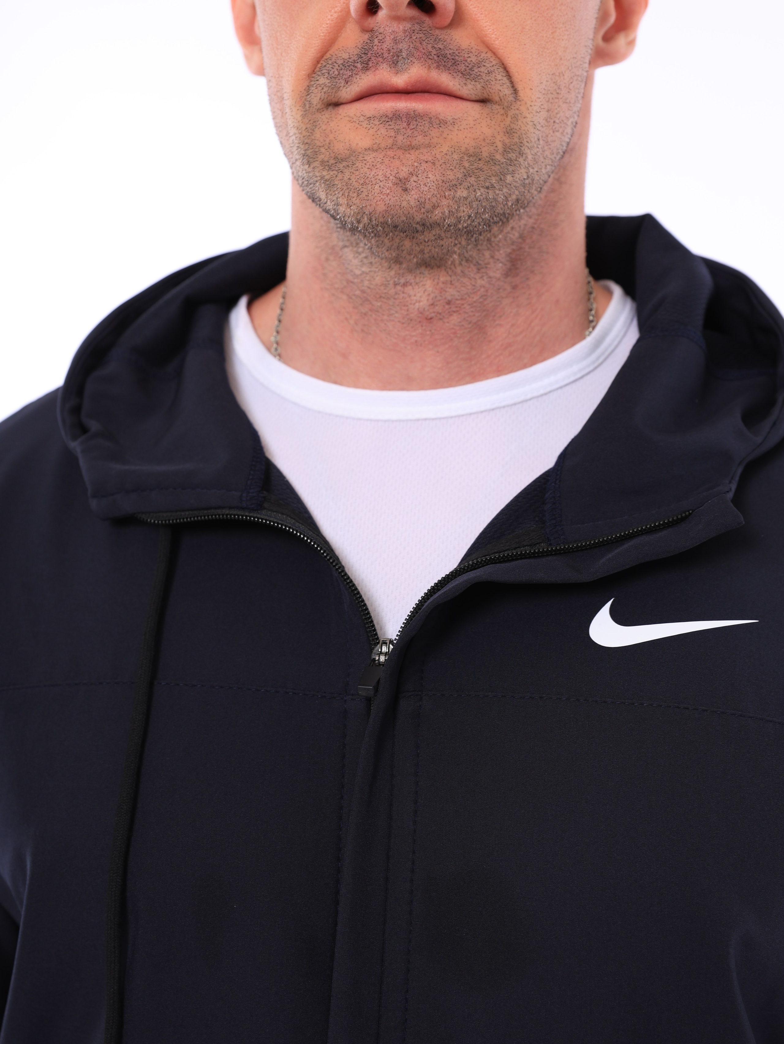 Fashion / Commercial ретушь. Аяна Крапивкина — профессиональная ретушь и AI-визуал