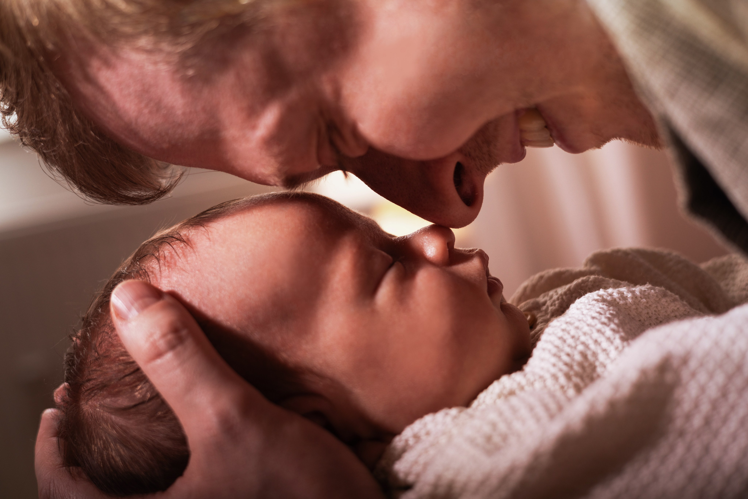 NEWBORN / LIFESTYLE INDOOR. Fotografin und Videografin im Raum Osnabrück und Emsland Alla