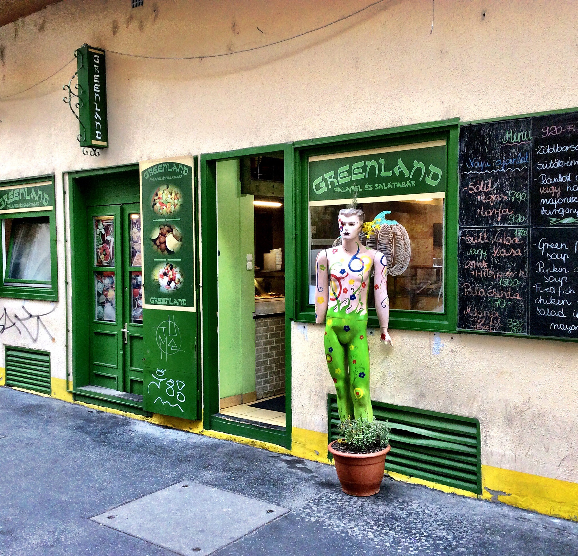 Budapest 2013. BNW Around Photography