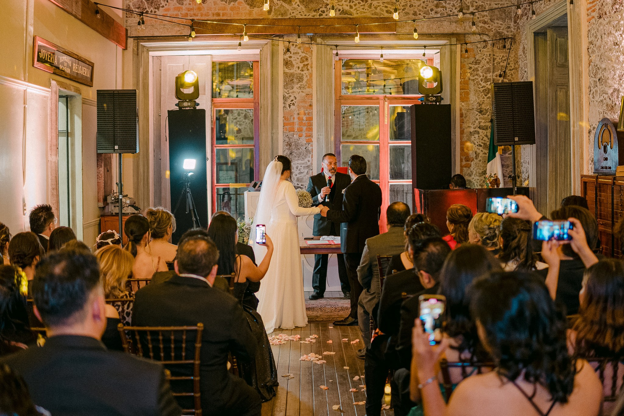 Ali & Carlos. Wedding and family photographer in Mexico City