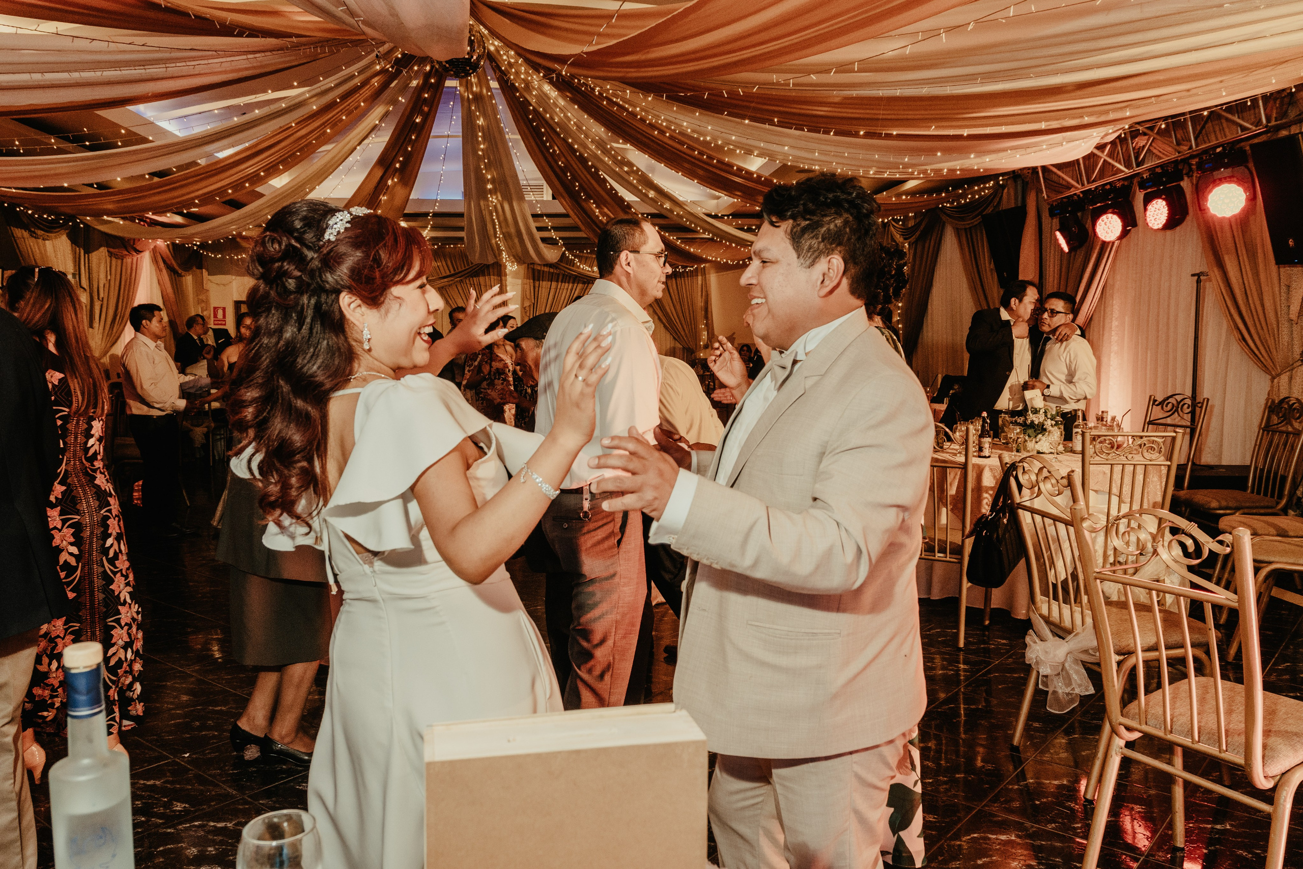 VANESSA + FRANKLIN BODA RELIGIOSA. Studio KVTA | Fotografía y Video de Bodas en Arequipa