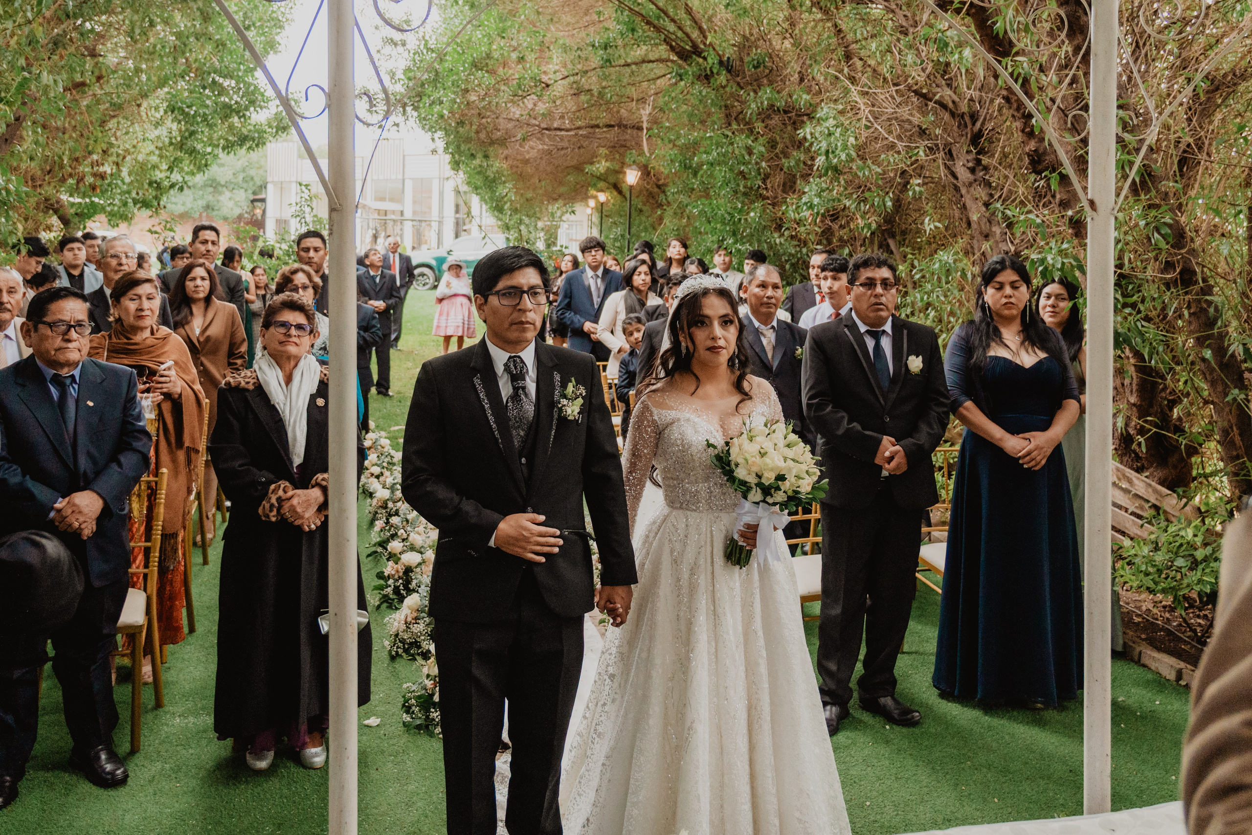 FERNANDO + MARIBEL | BODA RELIGIOSA. Studio KVTA | Fotografía y Video de Bodas en Arequipa