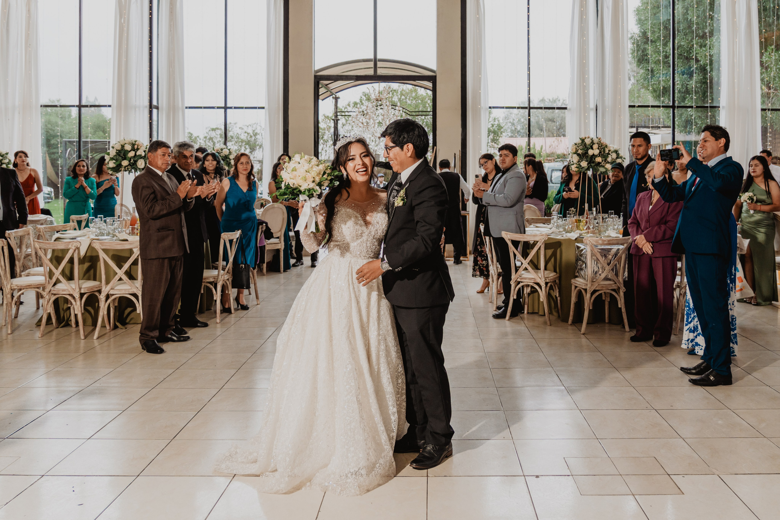 FERNANDO + MARIBEL | BODA RELIGIOSA. Studio KVTA | Fotografía y Video de Bodas en Arequipa