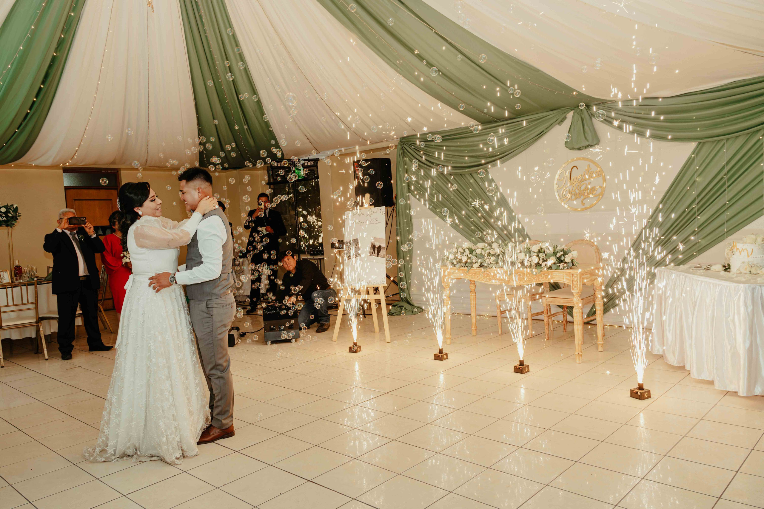 VICTOR Y MELANY BODA CIVIL. Studio KVTA | Fotografía y Video de Bodas en Arequipa