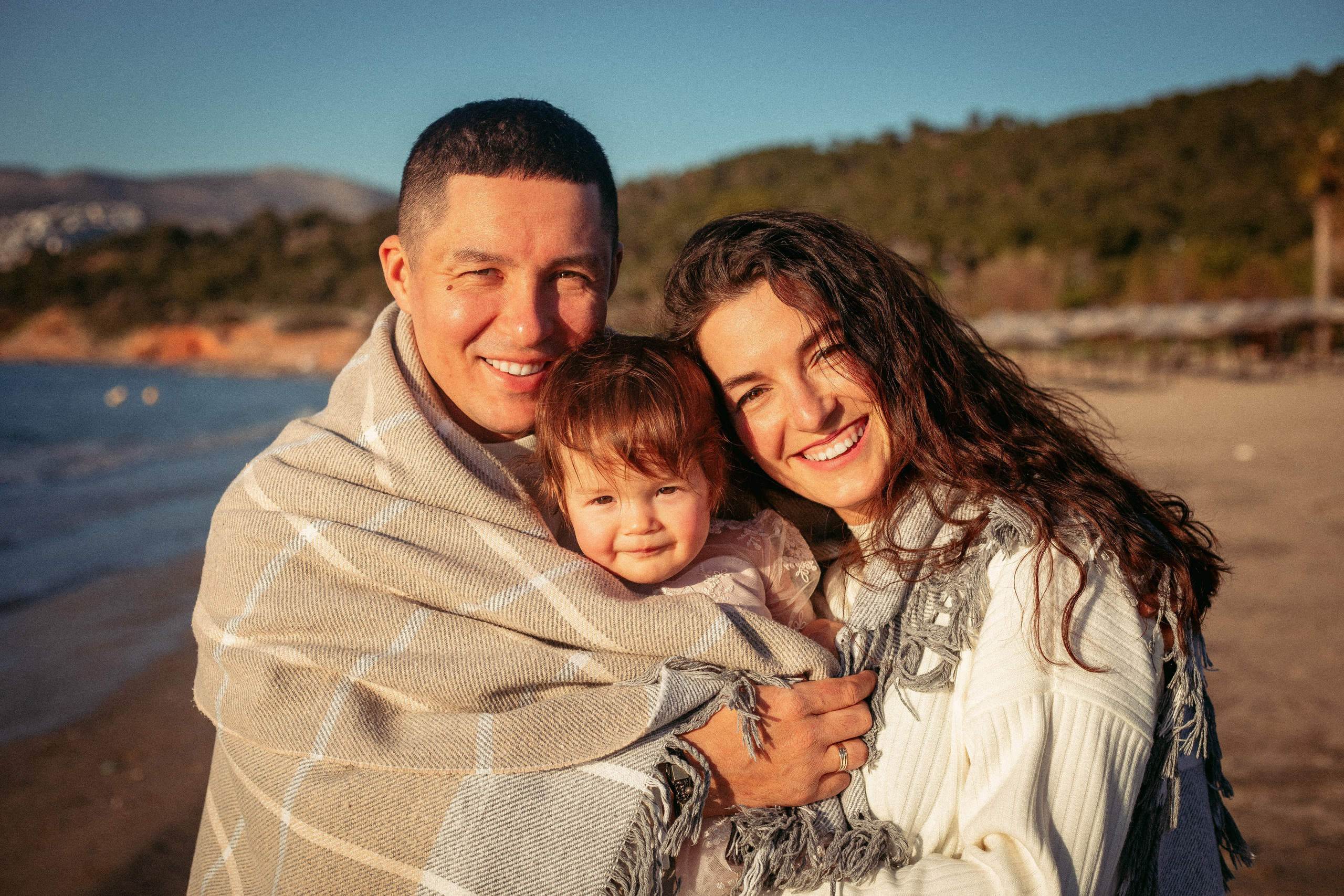 Little Beach Celebration. Family Photographer in Greece