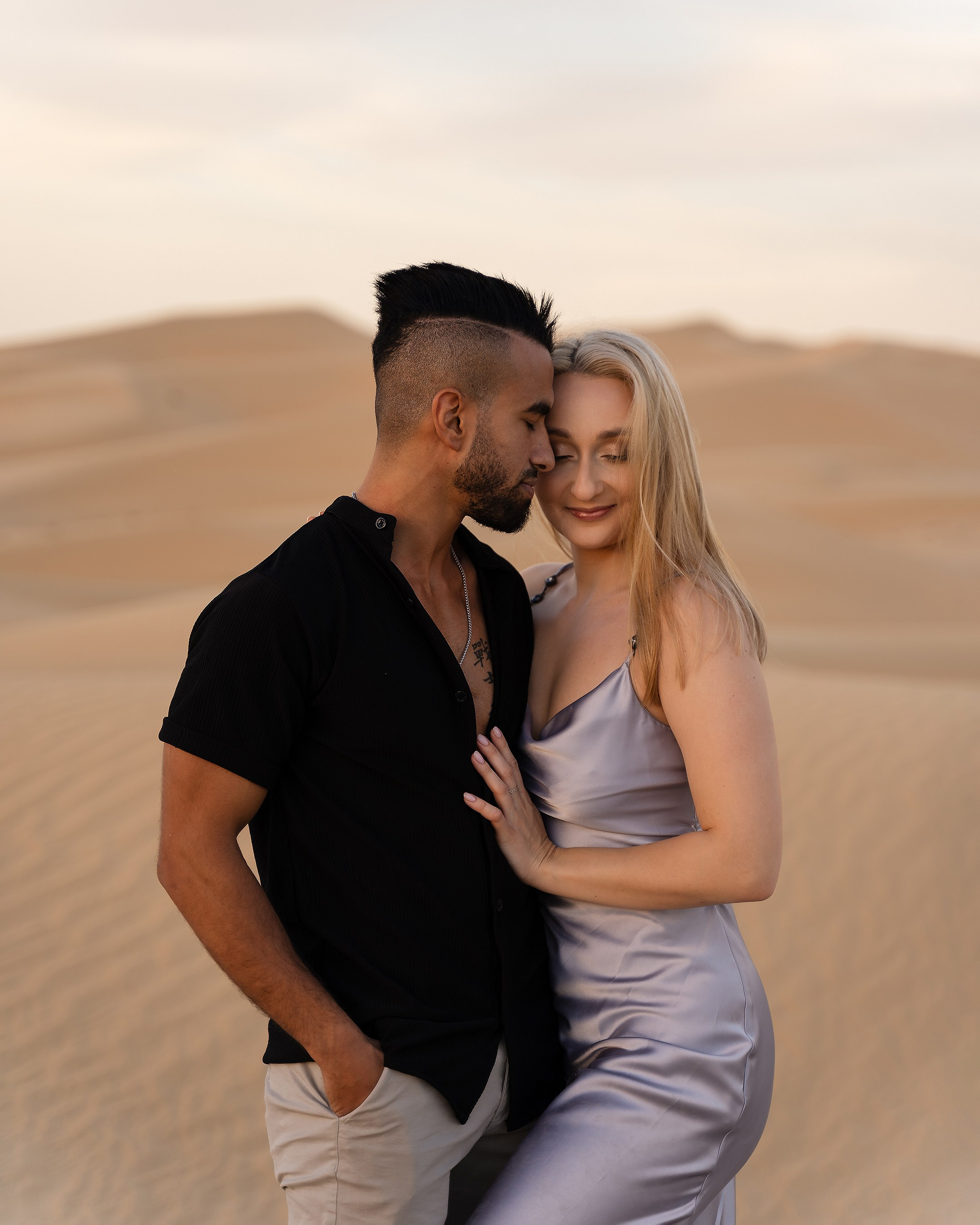 Couple. Professional Photographer in Abu Dhabi & Dubai — Marina Aubakirova | Family, Couple, Wedding & Individual Photoshoots
