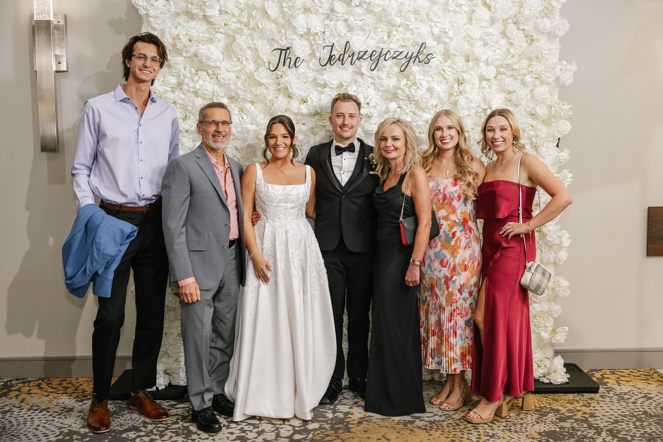 09.06.2025 Wedding. Wedding family event photographer in Chicago Nick Yushevich