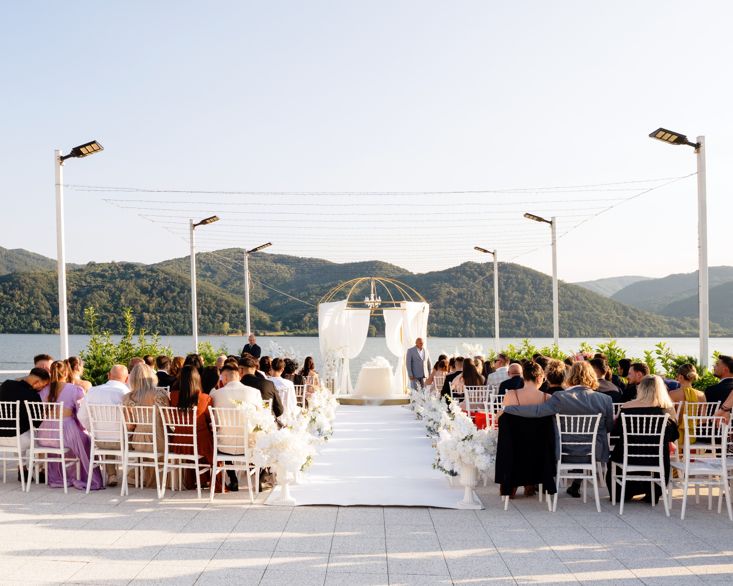 Iubire la apus pe Dunăre | Sonia & Bogdan. Andrei Marta | Fotograf Nuntă & Destination Wedding