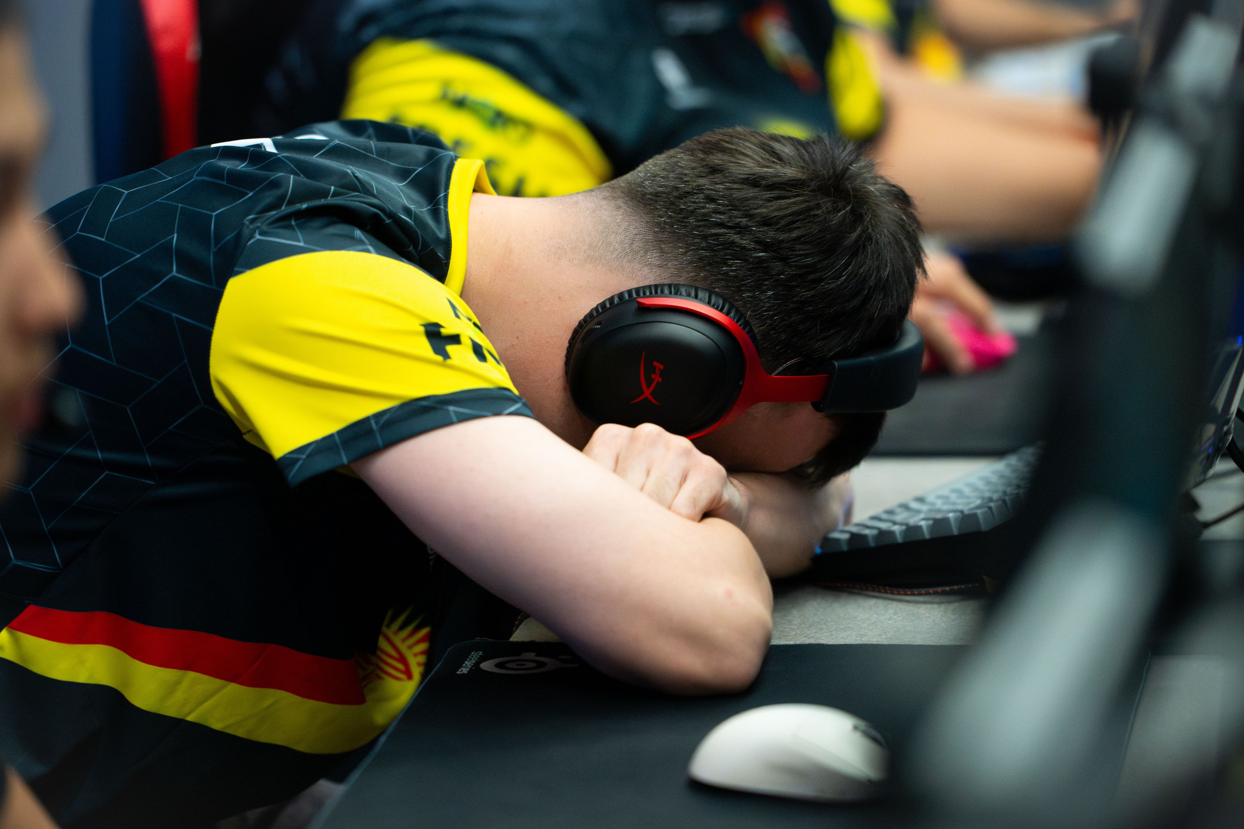 LanDaLan & FRAG & GLuck Yungstar & UCA