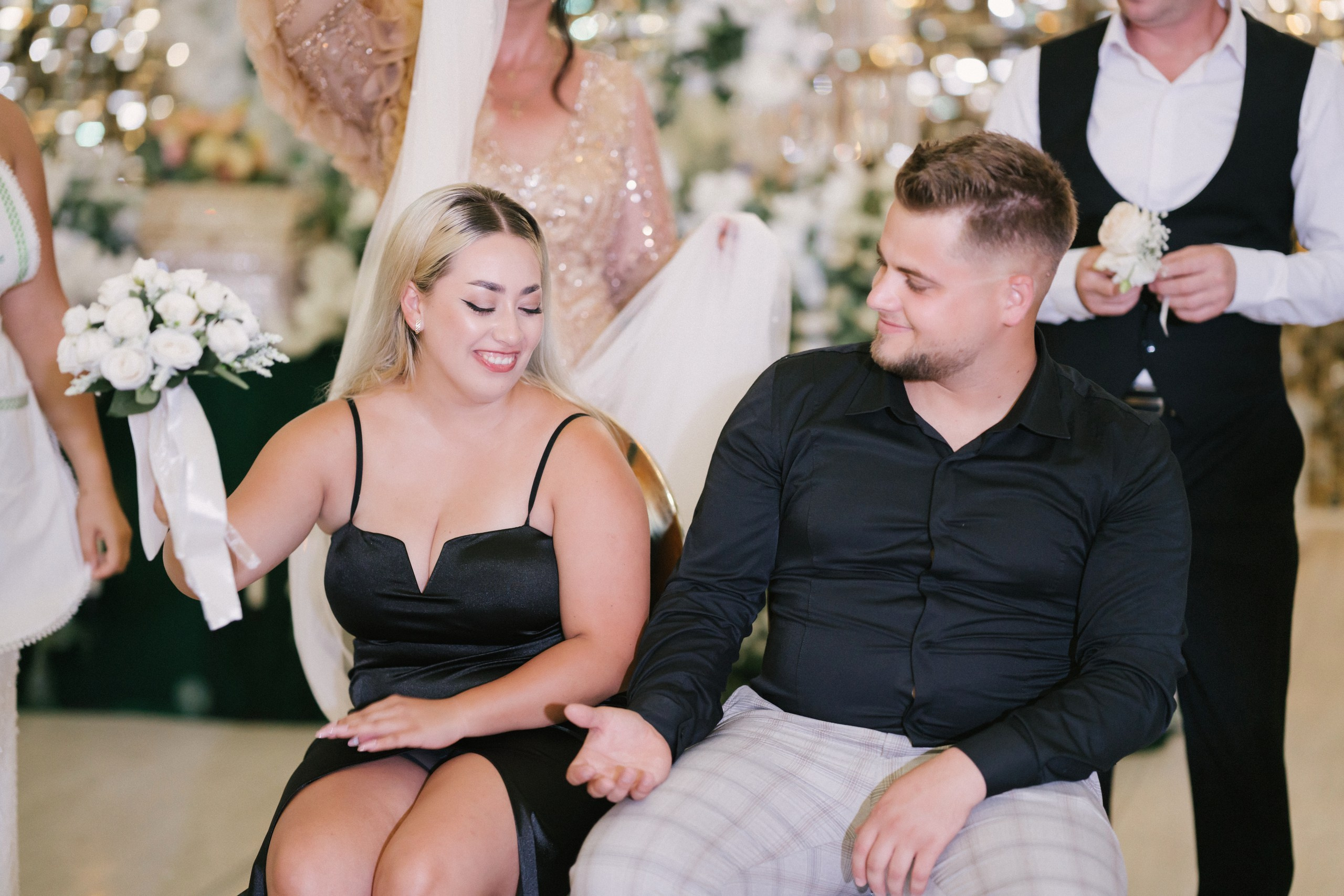 - mireasă Lavinia pregătire casa părintească Hârlău- mire Mihai pregătire Flămânzi cavalerii de onoare- fotograf nuntă Casa Jorovlea- ședință foto miri Mihai și Lavinia- nuntă elegantă Casa Jorovlea- fotografie de nuntă naturală România- domnișoare de onoare pregătire mireasă- emoții nuntă biserică- dansul mirilor Casa Jorovlea* fotograf profesionist nuntă Botoșani Iași* fotografie documentară de nuntă- familie și prieteni la nuntă- nași Mihai și Nicoleta nuntă- portret mireasă în lumină naturală- petrecere nuntă Casa Jorovlea- Nuntă Mihai și Lavinia – momente emoționante din ziua nunții, pregătirile mirilor în Hârlău și Flămânzi, ceremonia religioasă și ședința foto realizată de  AlinoFotoStudio -  Mireasa Lavinia în timpul pregătirilor la Hârlău-  Mihai pregătit de cavalerii de onoare în Flămânzi - Ceremonia religioasă a mirilor Mihai și Lavinia-Ședință foto romantică de nuntă Mihai și Lavinia - Dansul mirilor la petrecerea de nuntă -  fotograf nuntă Iași-  fotograf nuntă Botoșani- wedding photography Romania- AlinoFotoStudio - AlinoFotoStudio - Alin Chirilă fotograf - fotograf Botoșani - fotograf Iași - fotograf Hârlău - fotograf Bacău - fotograf Suceava - fotograf București - fotograf Neamț - servicii foto video - fotograf evenimente - fotograf nuntă - fotograf botez - wedding photographer Romania - ședință foto nuntă - fotografie de eveniment - wedding photography - fotografie profesională - fotograf profesionist România- povestitor prin fotografie, servicii foto - video -profesionale