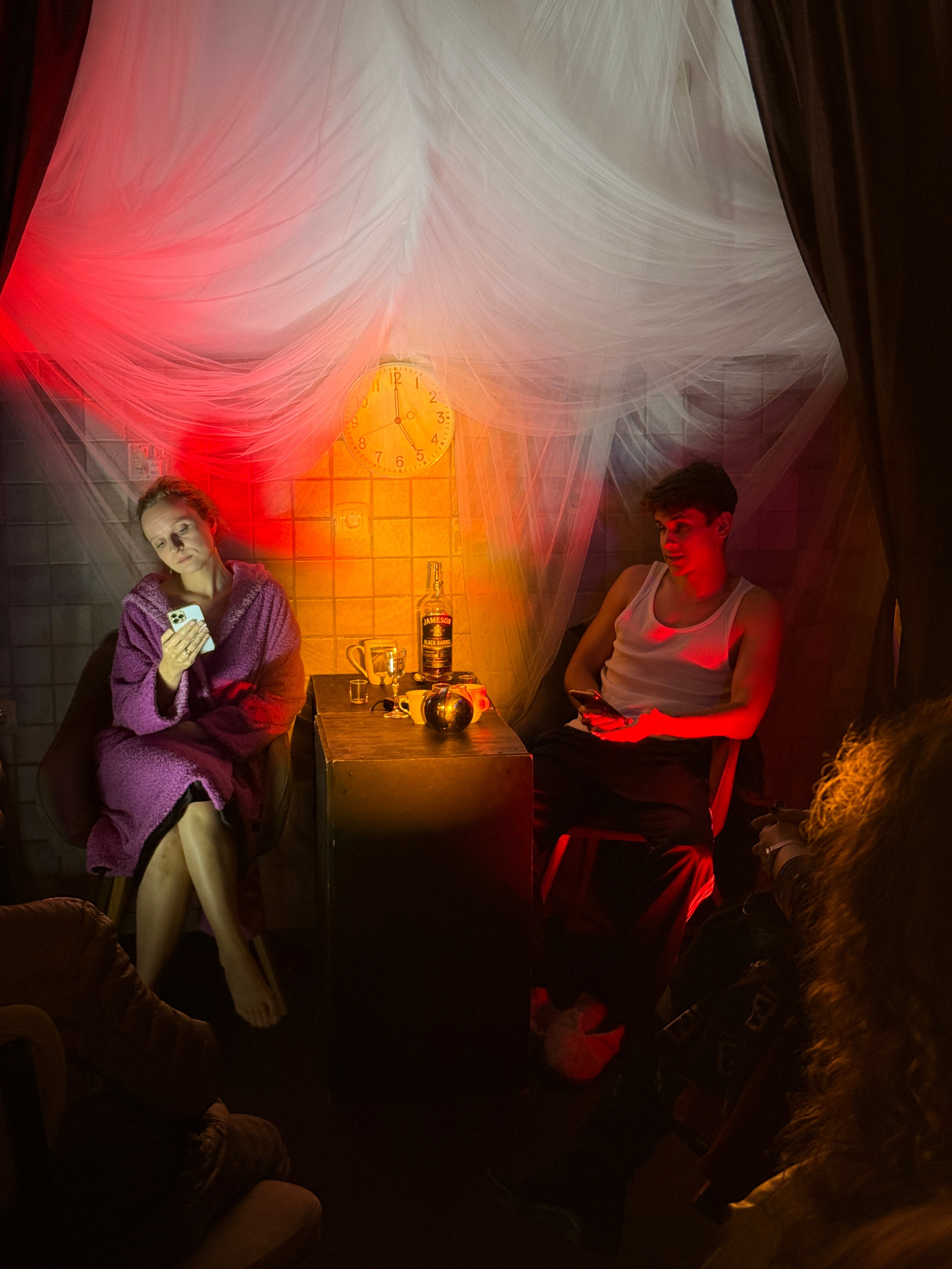 Фоторепортаж вистави у Будві. Портретний фотограф Альона Новгородцева