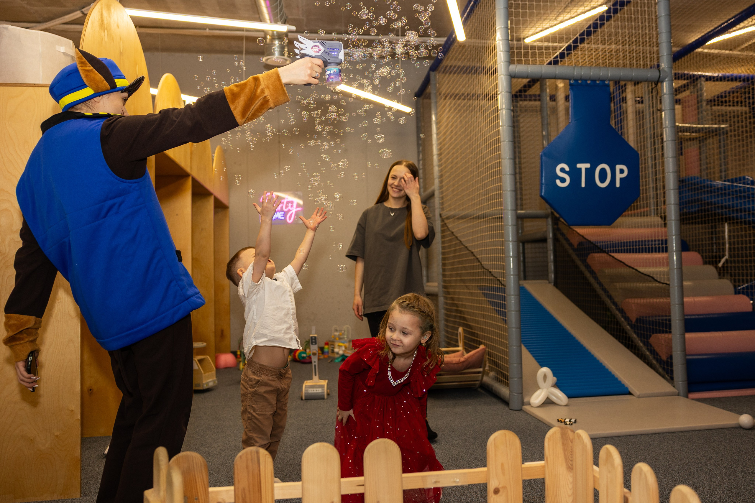 День рождения Артёма 24 января 2026 года. Семейный и детский фотограф в Варшаве Мила Бобровская