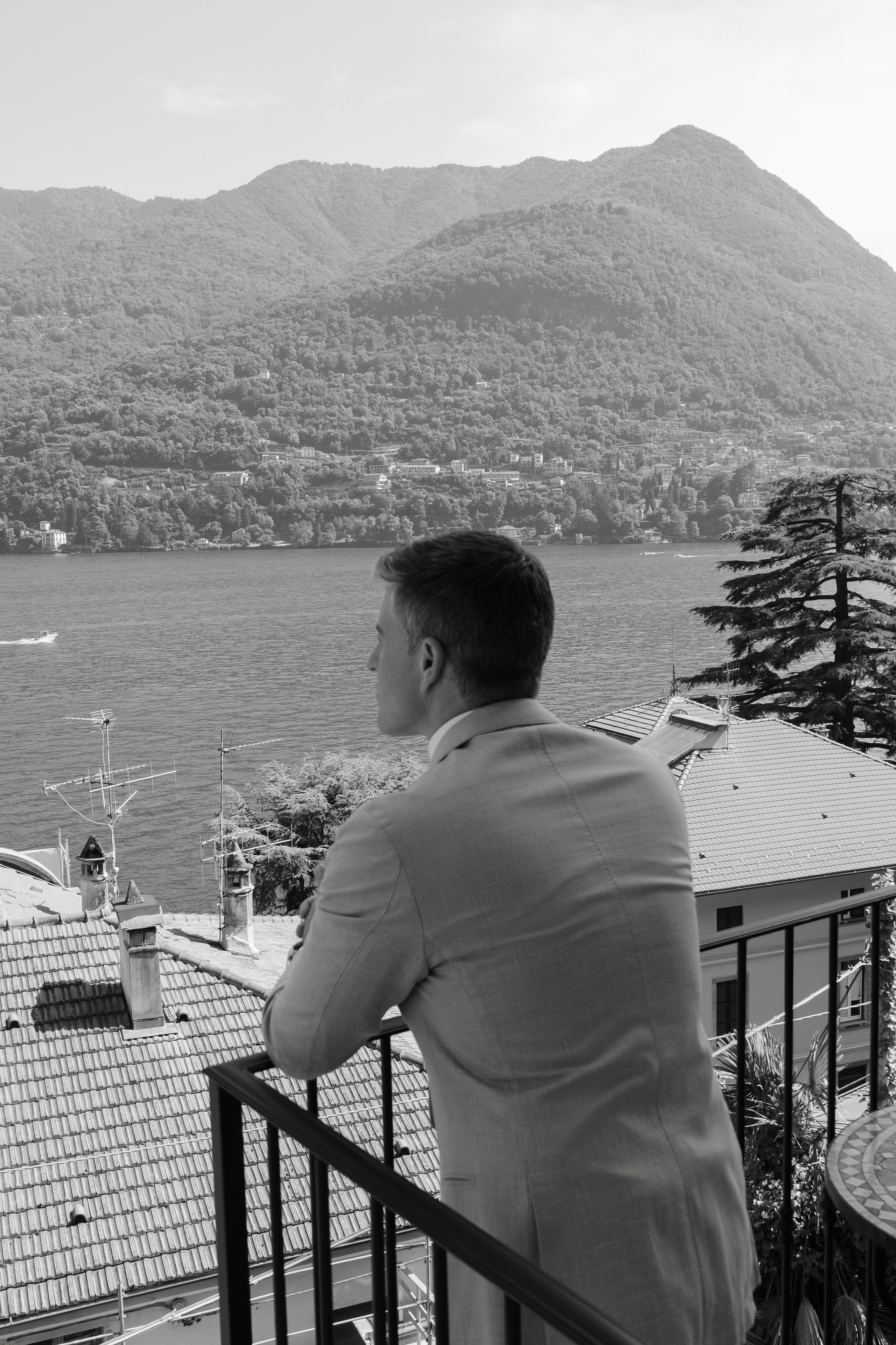 ASHLEY AND RENZO _LAKE COMO. PHOTOGRAPHER IN ITALY