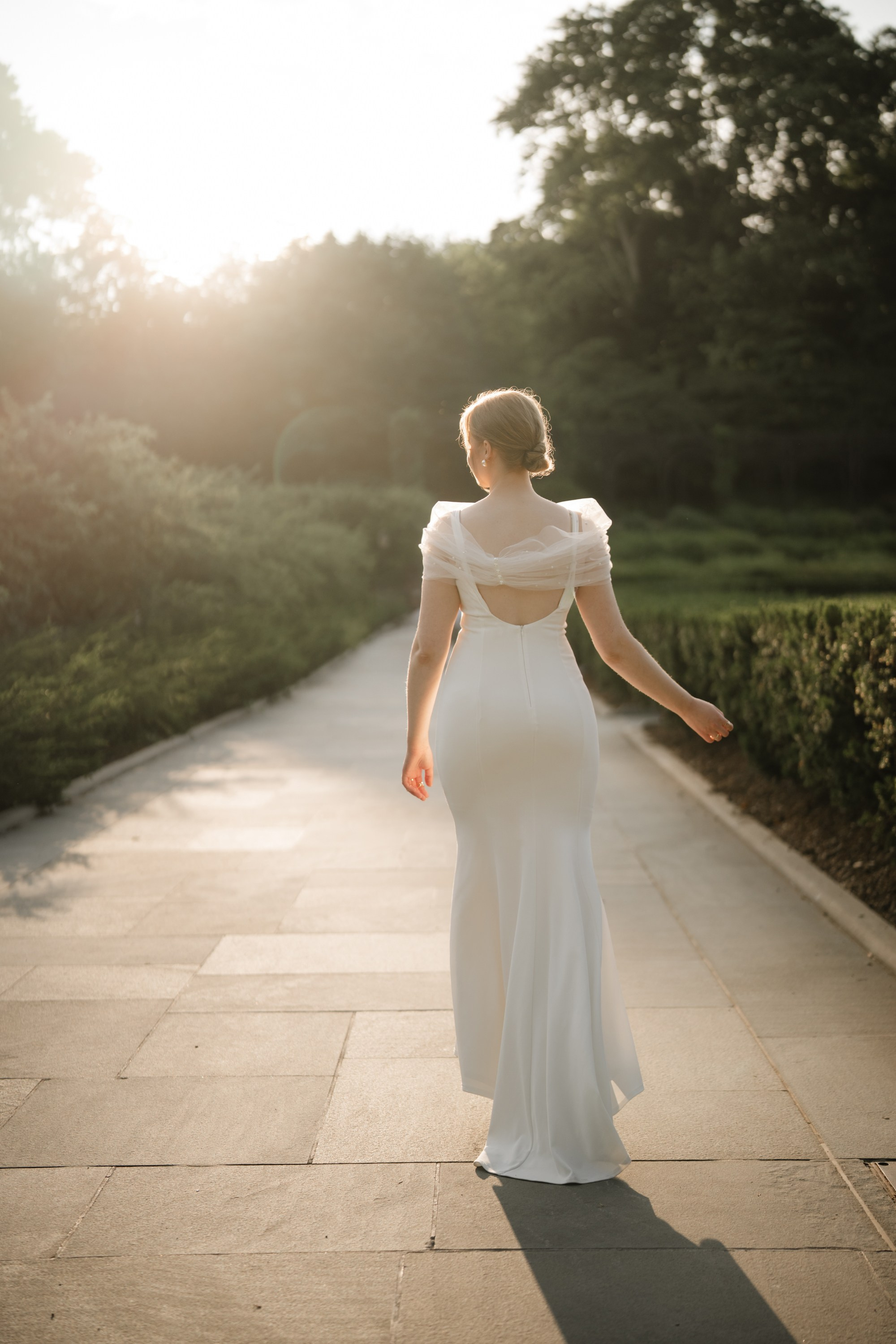 Natalie as a Runaway bride. Portrait and wedding photographer in New York