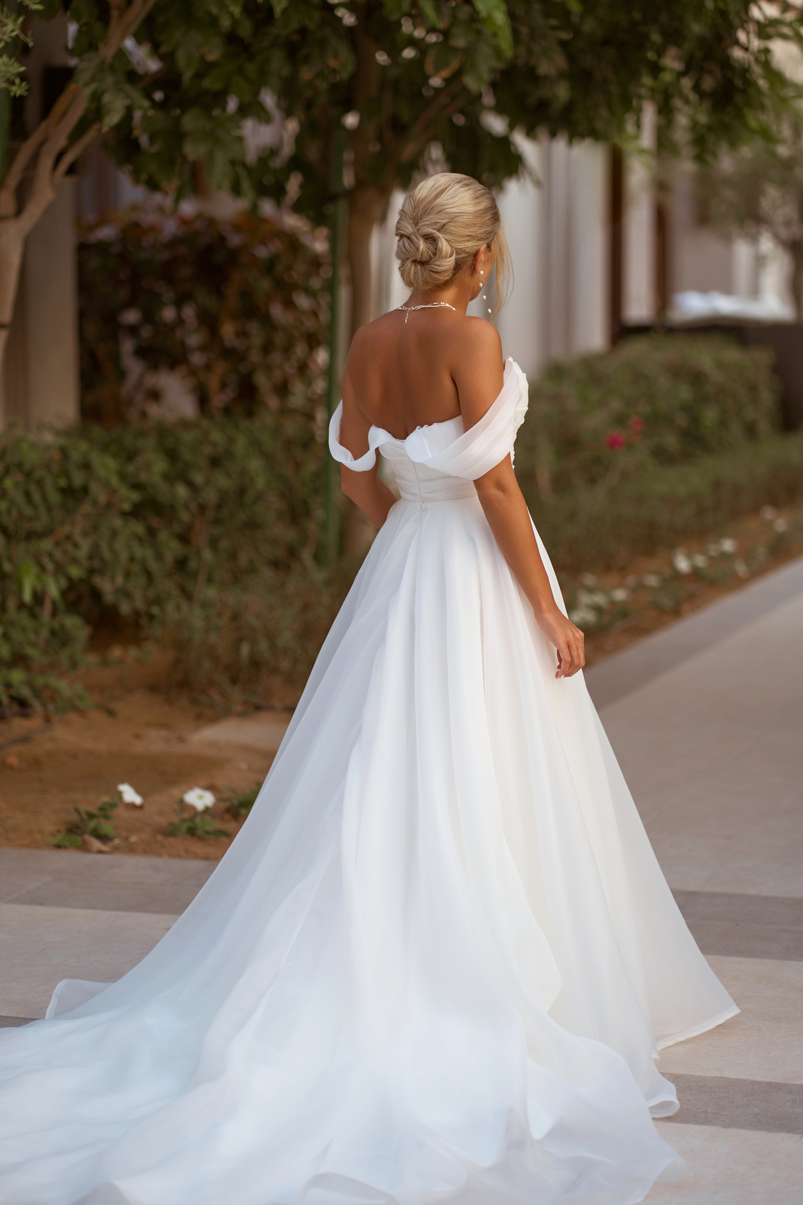 WEDDINGS. Female Photographer in Dubai