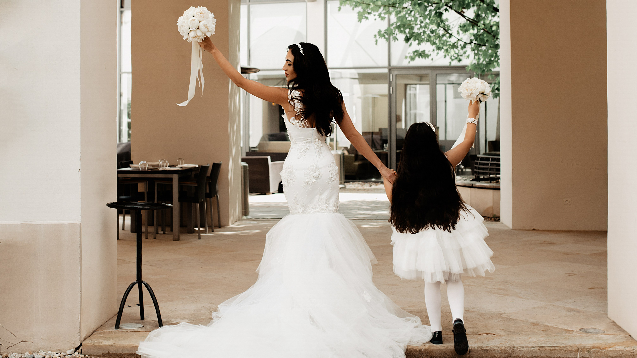 Nairi&ari. ANNA-MARIA PHOTO CONTENT CREATOR — photographer, aesthete, artist, and visual expert for Instagram in Prague