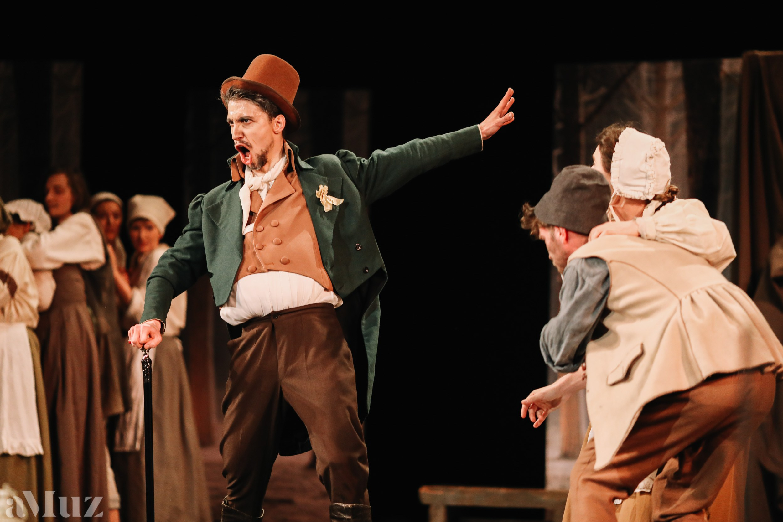 Opera Łąkowa. Fotograf Ślubny Warszawa - Sesje Biznesowe Rodzinne Eventy