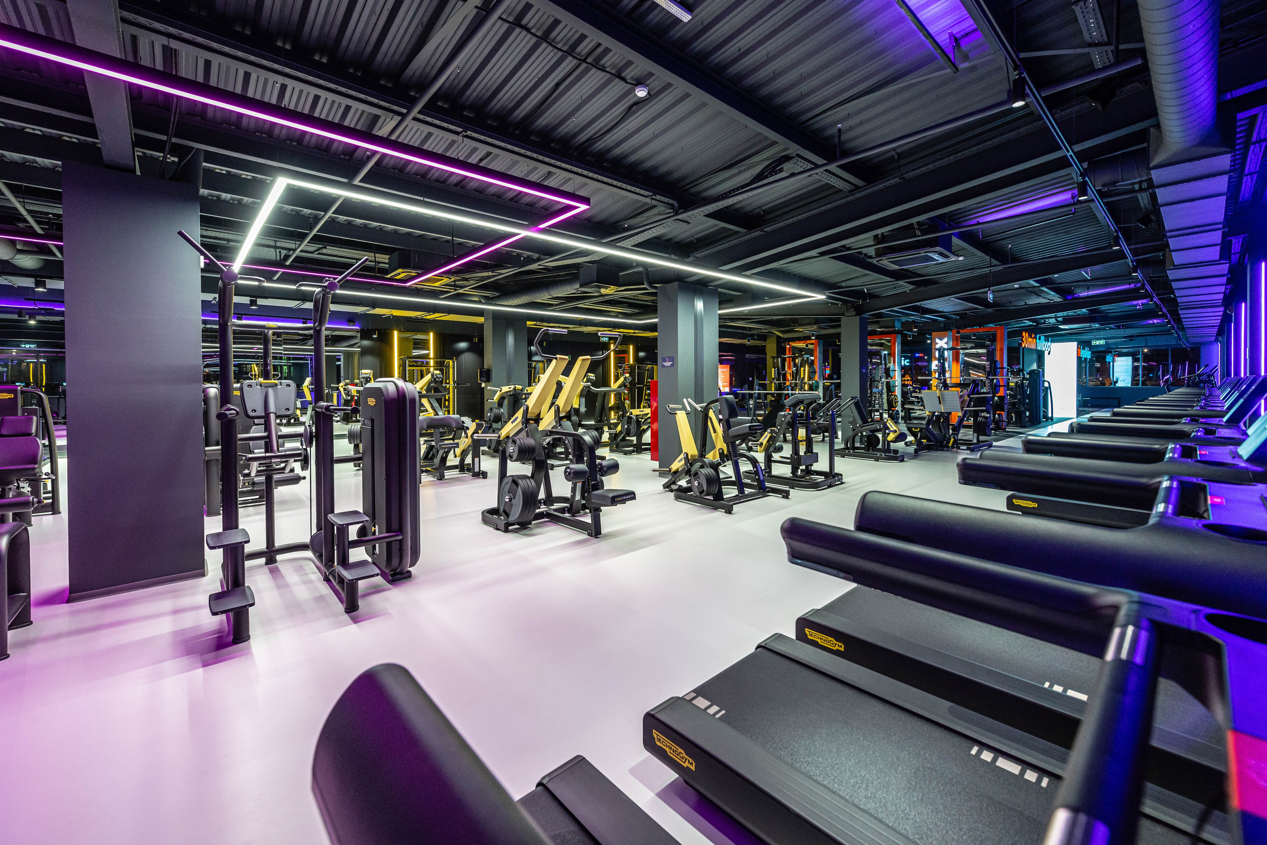 Фитнес-клуб DDX Fitness в Некрасовке. ФОТОГРАФ МЕКСИКА КИНТАНА-РОО