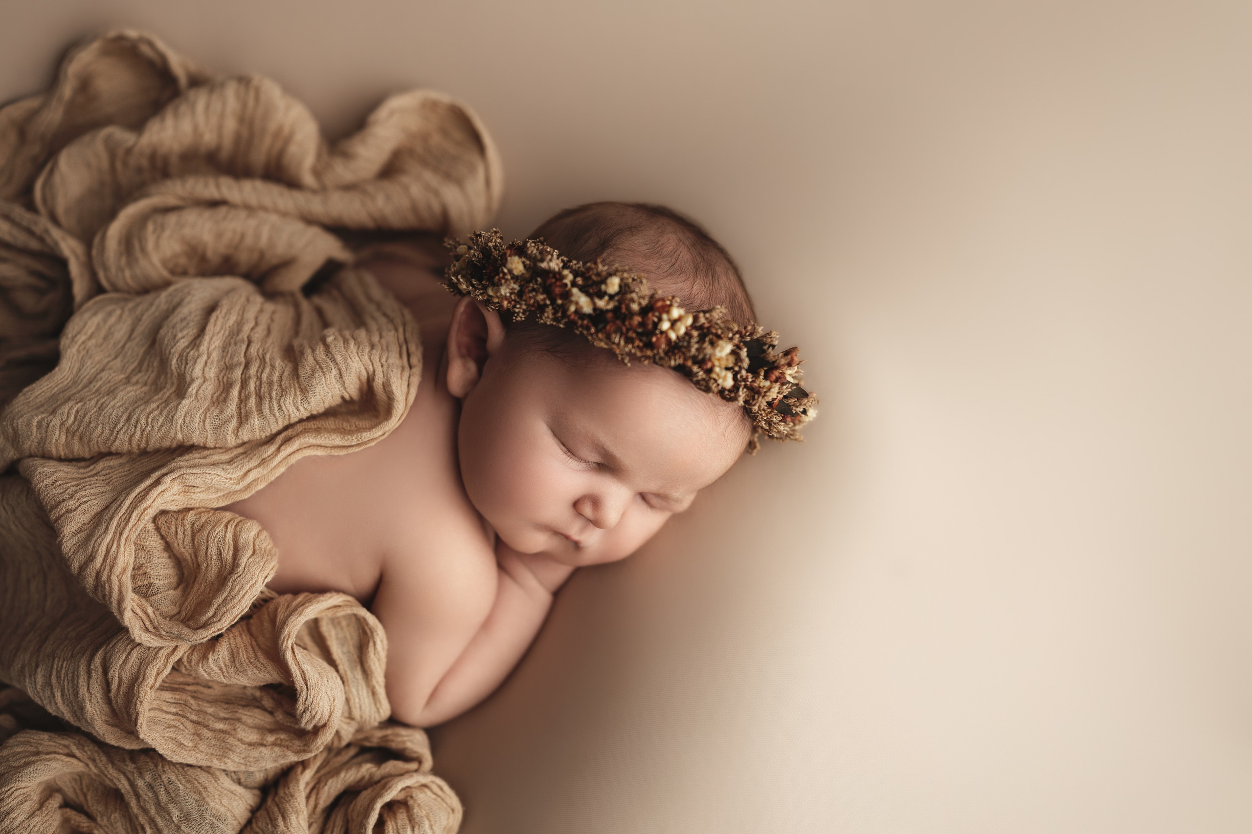 Newborn Classic. Newborn, kids, family photographer based near Zurich, Switzerland